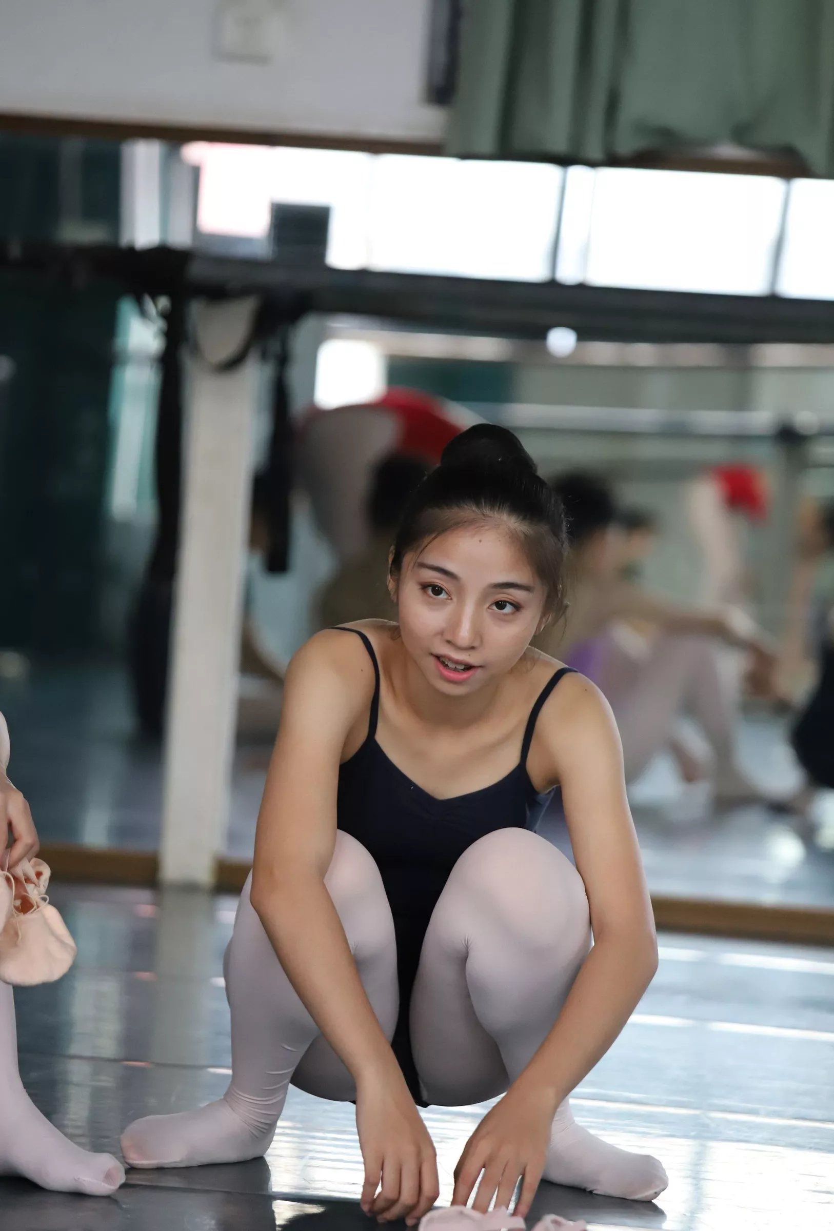 W004 【大西瓜组图】 多色舞蹈服2【129P】