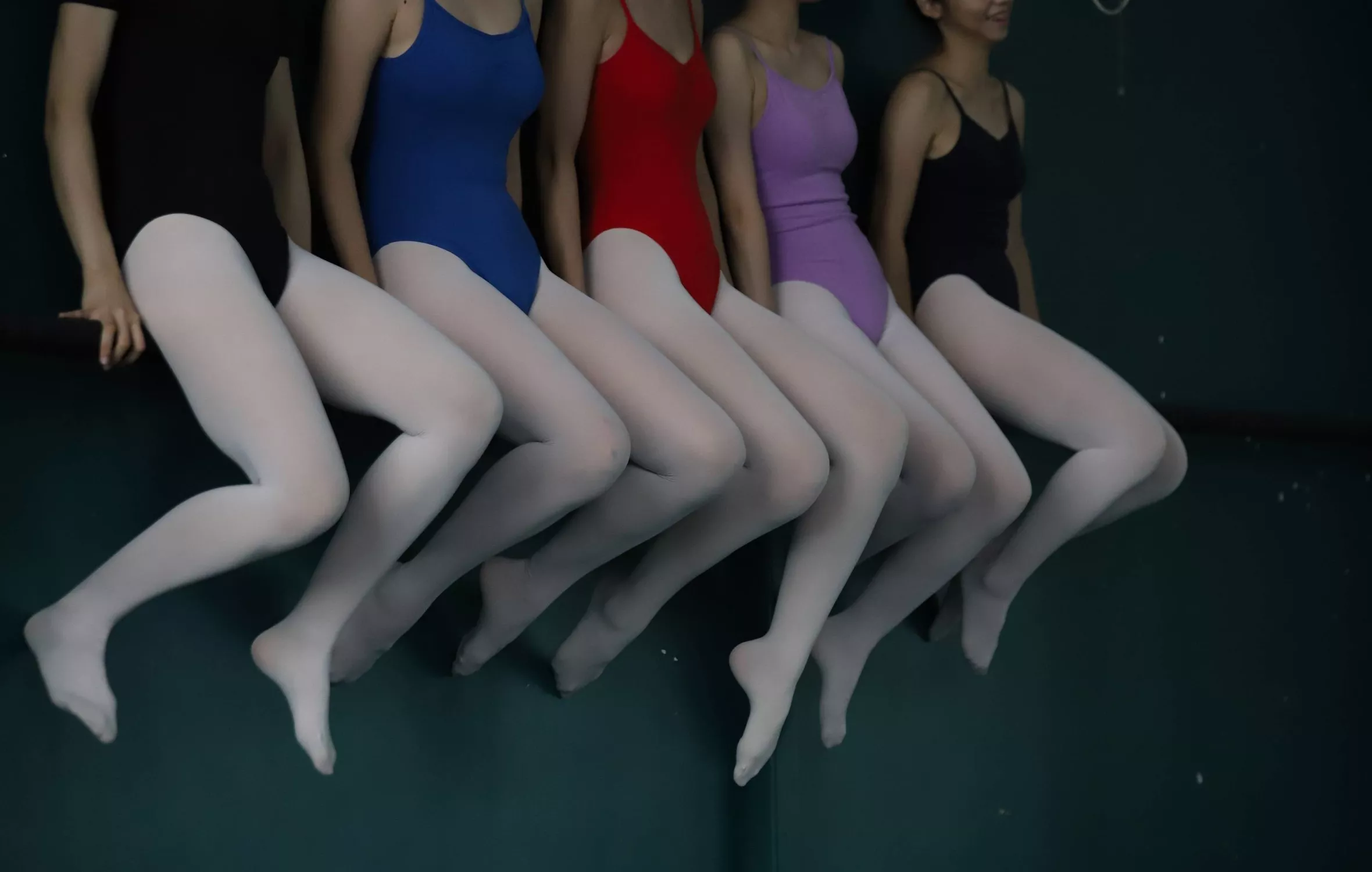 W004 【大西瓜组图】 多色舞蹈服2【129P】