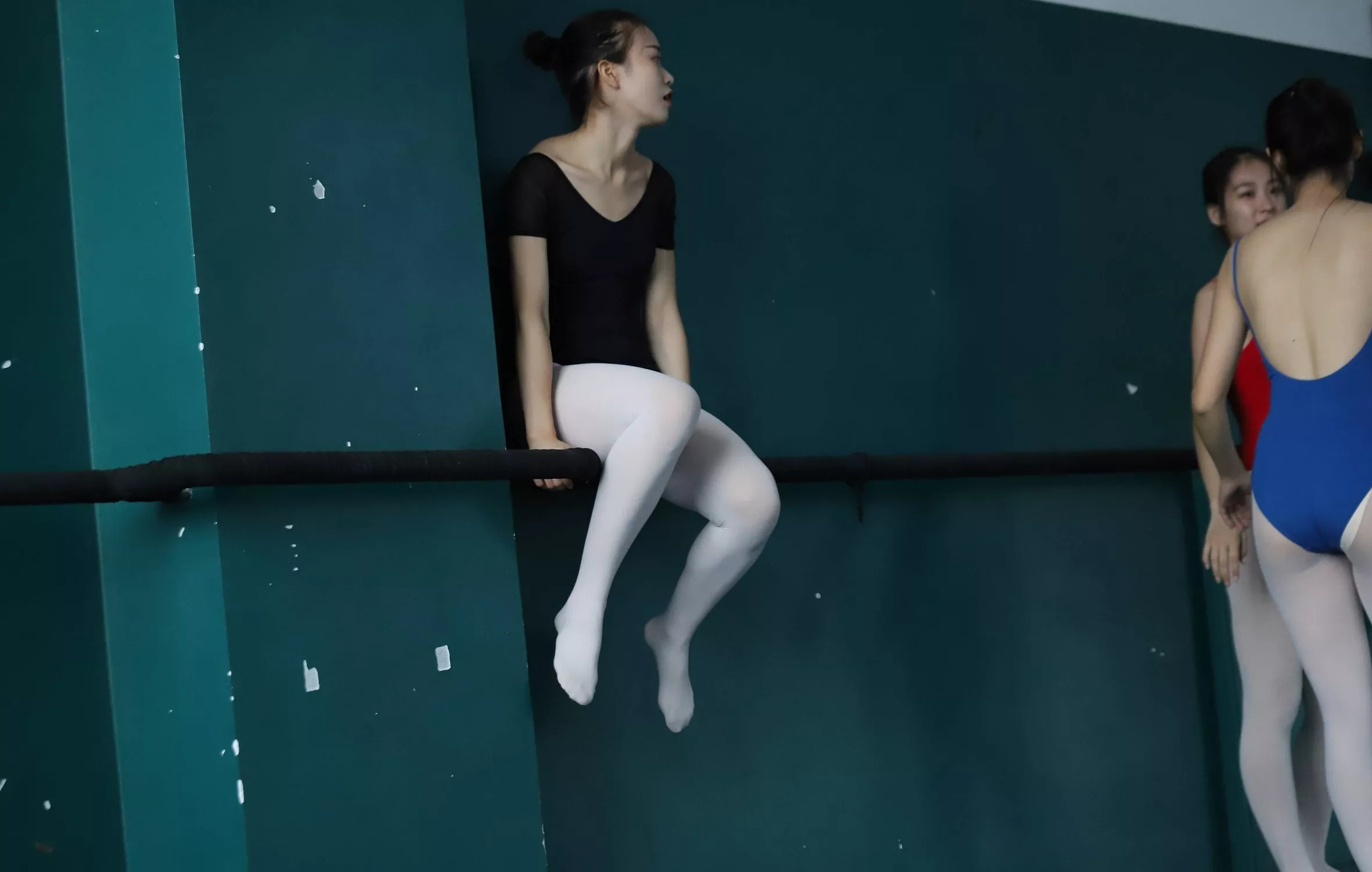 W004 【大西瓜组图】 多色舞蹈服2【129P】