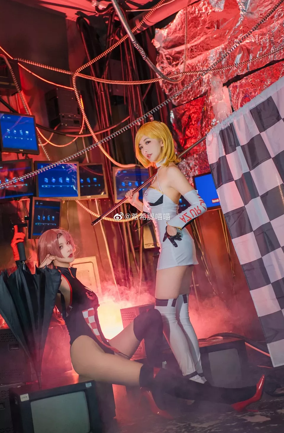 黑魔法师夜子、威尔斯： 希希腿喵喵 丽人cosplay 约克公爵： (9P) 碧蓝航线