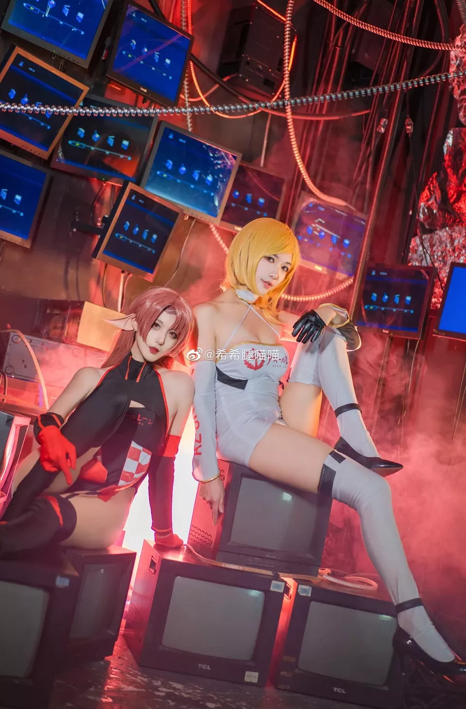 黑魔法师夜子、威尔斯： 希希腿喵喵 丽人cosplay 约克公爵： (9P) 碧蓝航线