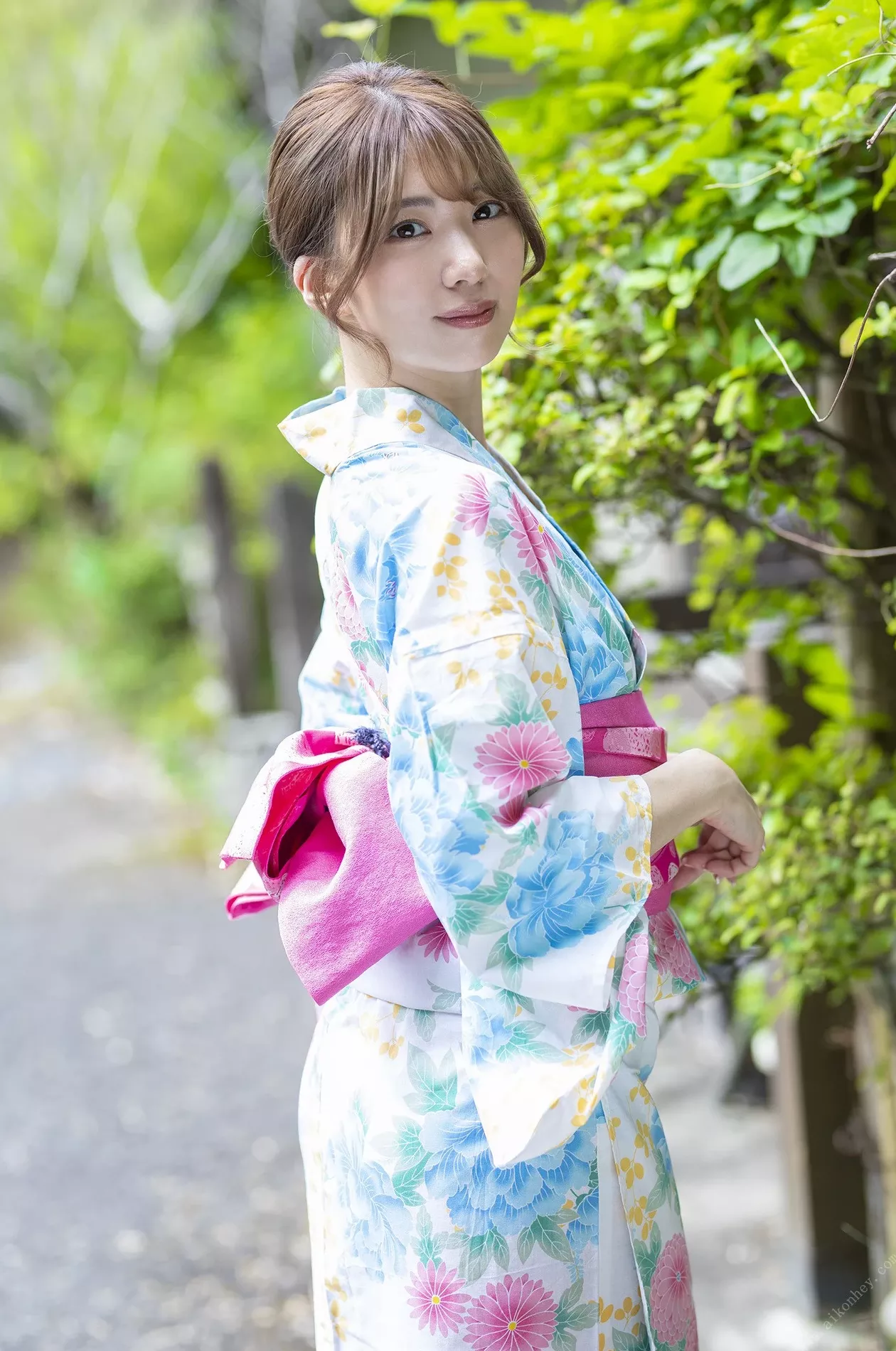 山岸爱香头发裸体 (89P) NUDE 写真集 《Hyakka》每周热门 数位写真集