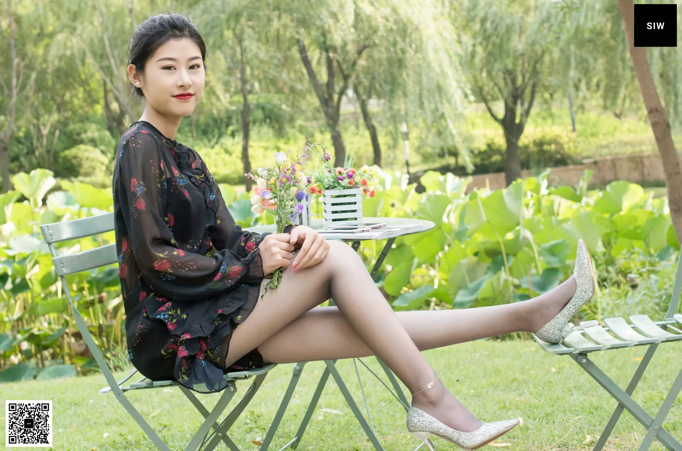 【SIW斯文传媒系列】 黑色网纱碎花长袖连衣裙龙哥【63P】