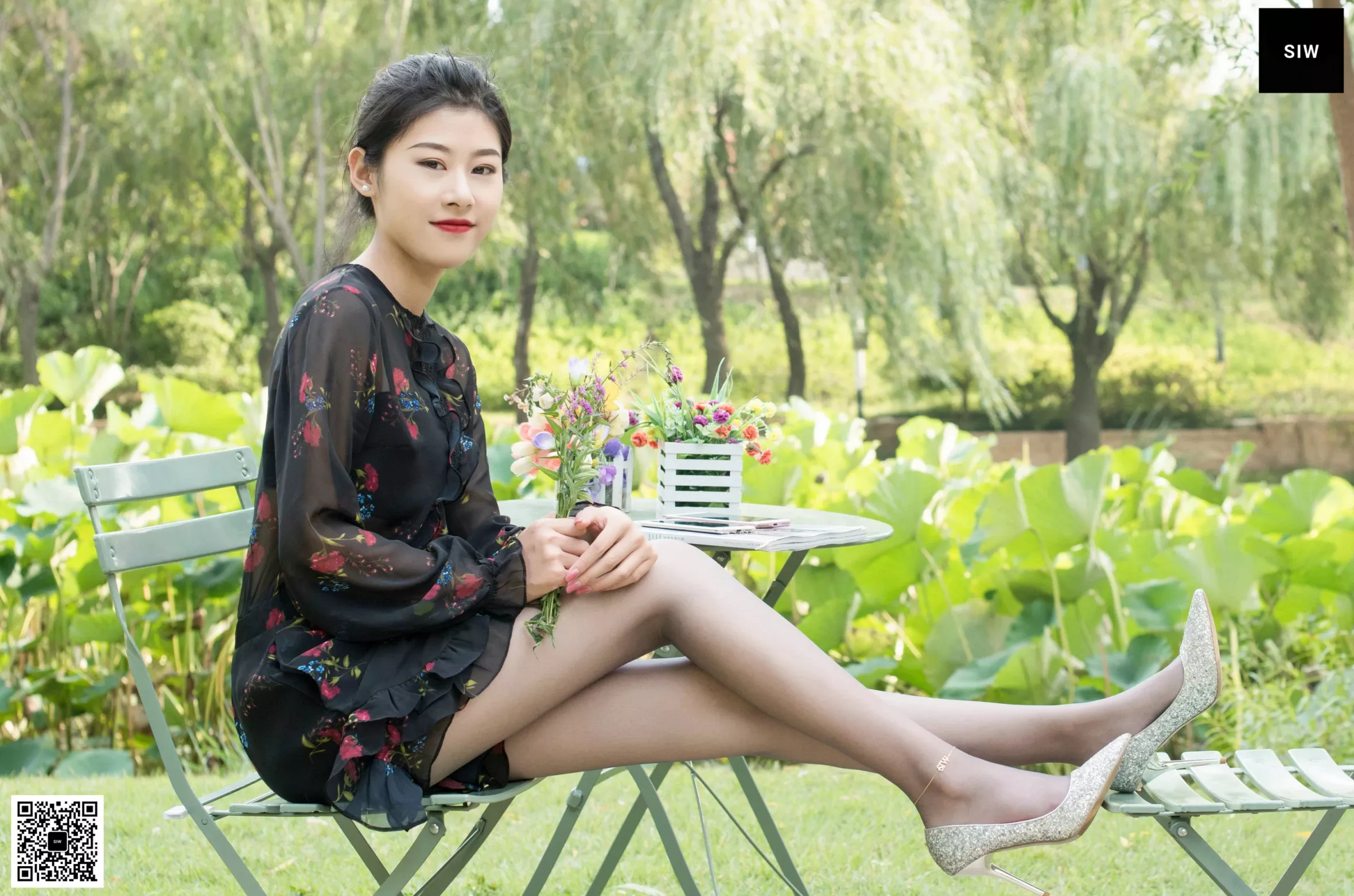 【SIW斯文传媒系列】 黑色网纱碎花长袖连衣裙龙哥【63P】