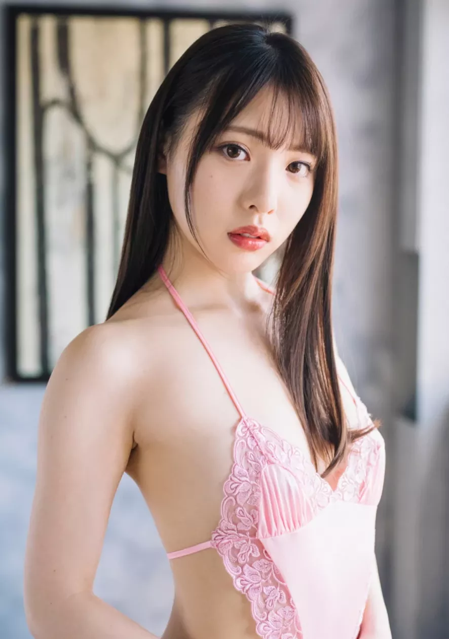 (81P) 花白斗 《Drop， Hole》 写真集