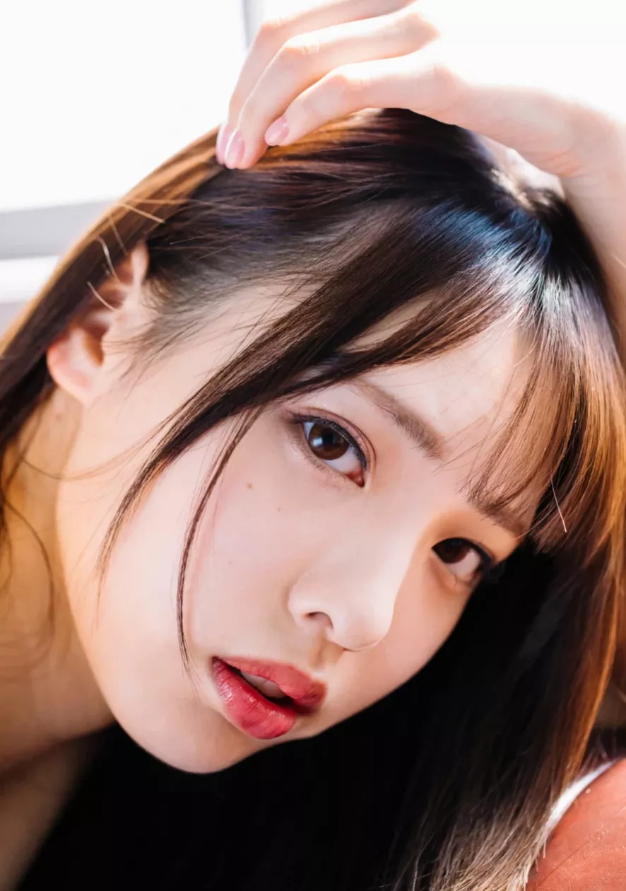 (81P) 花白斗 《Drop， Hole》 写真集