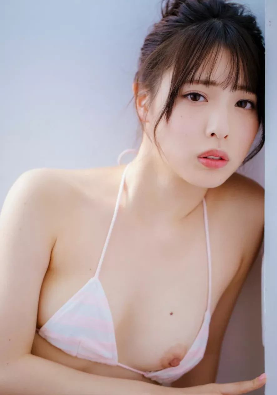 (81P) 花白斗 《Drop， Hole》 写真集