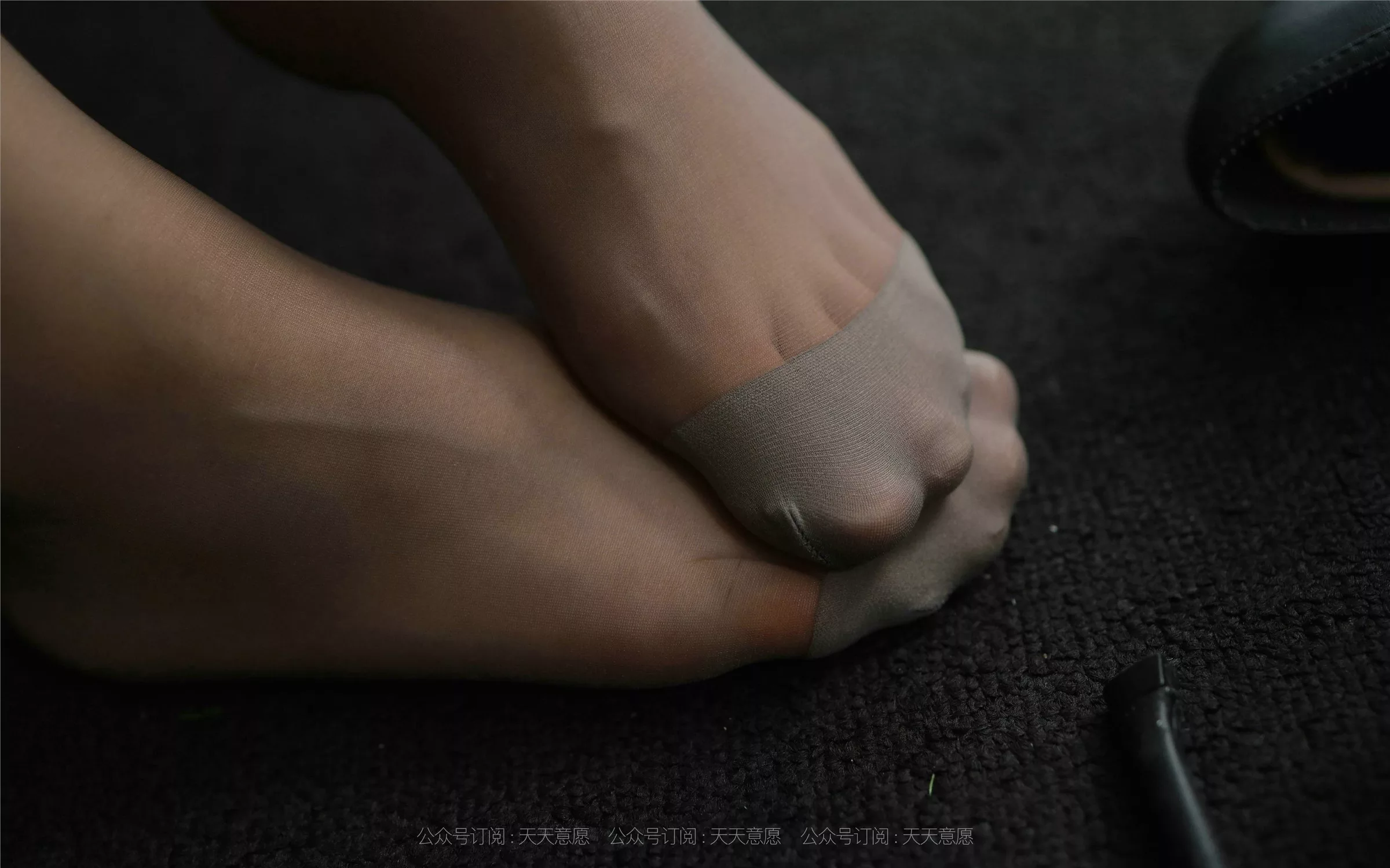 2021.08.08 【异思趣向iess】 丝享家883：小婕《女神开例会》【95P】