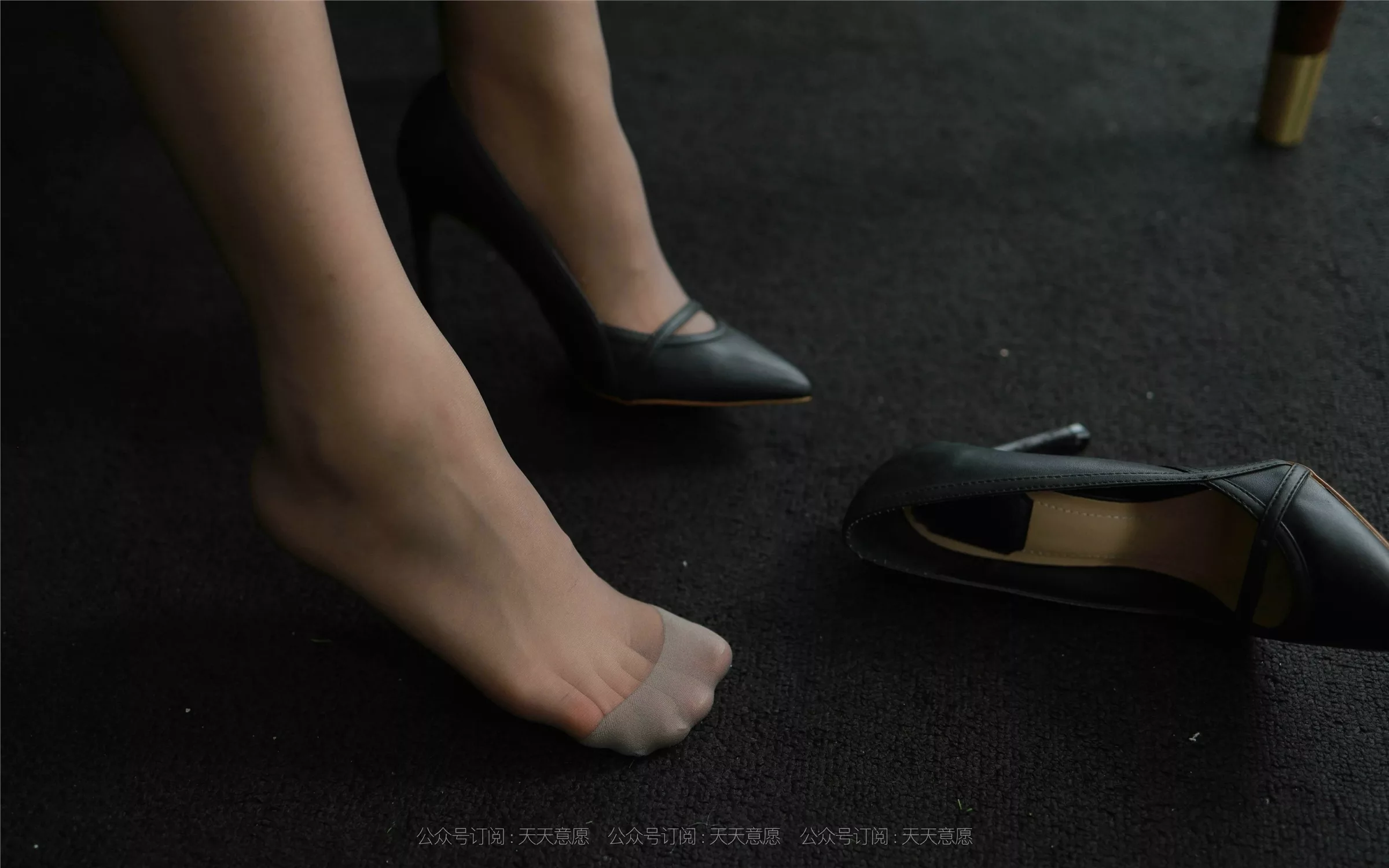 2021.08.08 【异思趣向iess】 丝享家883：小婕《女神开例会》【95P】