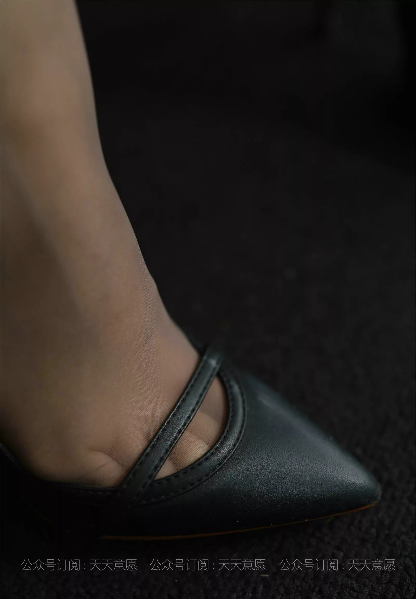 2021.08.08 【异思趣向iess】 丝享家883：小婕《女神开例会》【95P】