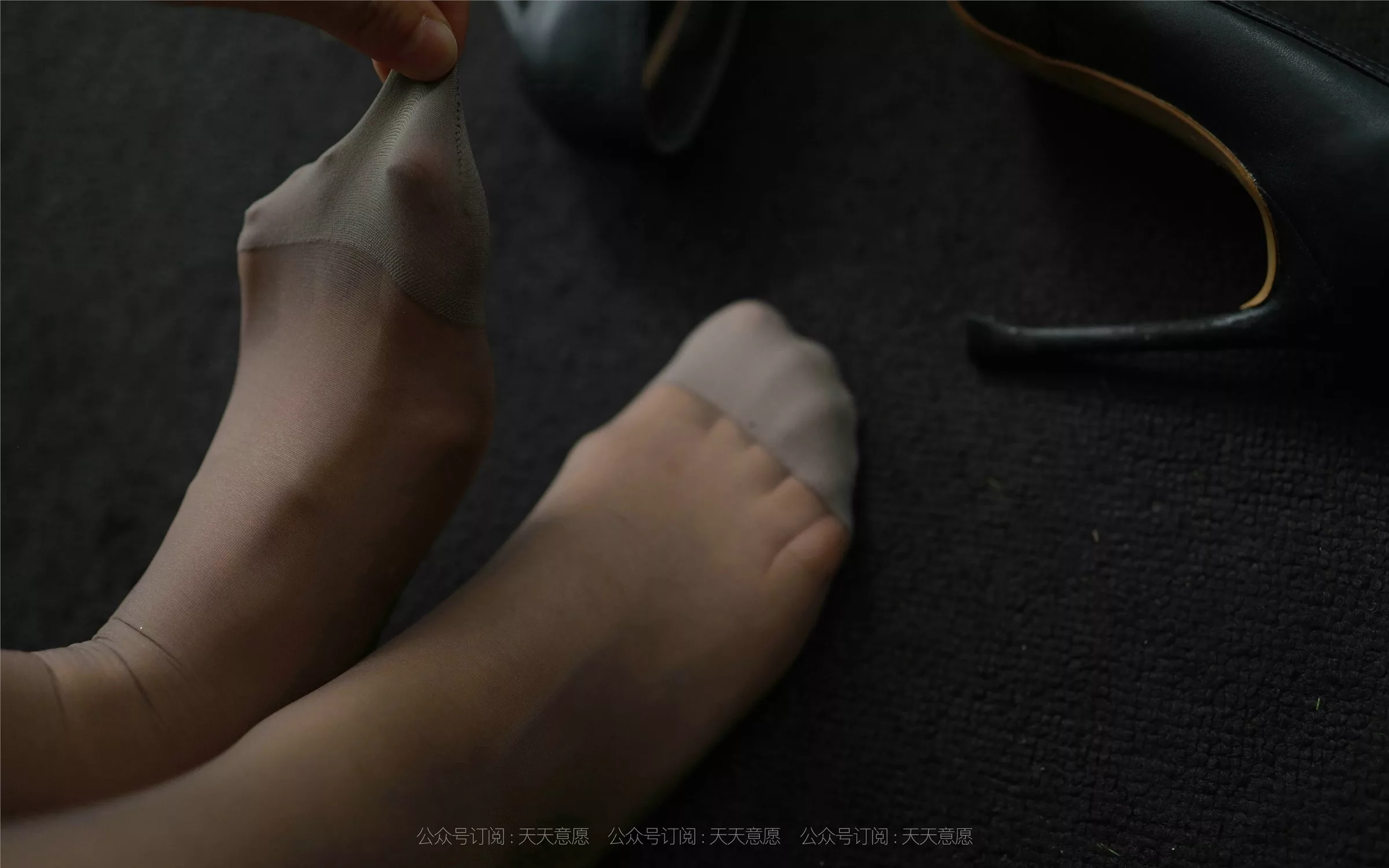 2021.08.08 【异思趣向iess】 丝享家883：小婕《女神开例会》【95P】