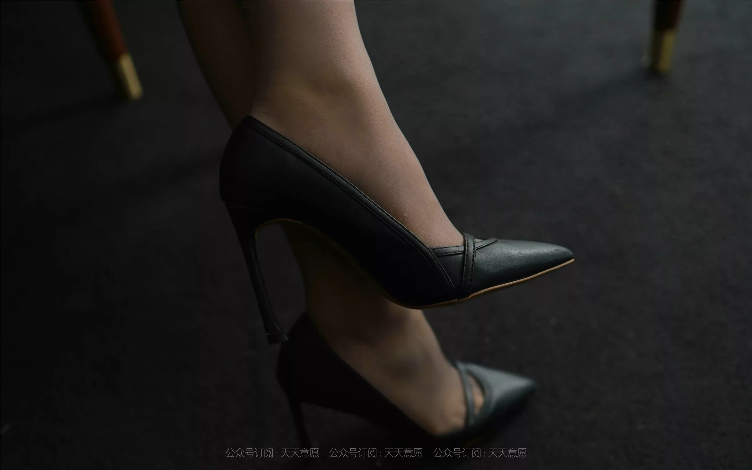 2021.08.08 【异思趣向iess】 丝享家883：小婕《女神开例会》【95P】