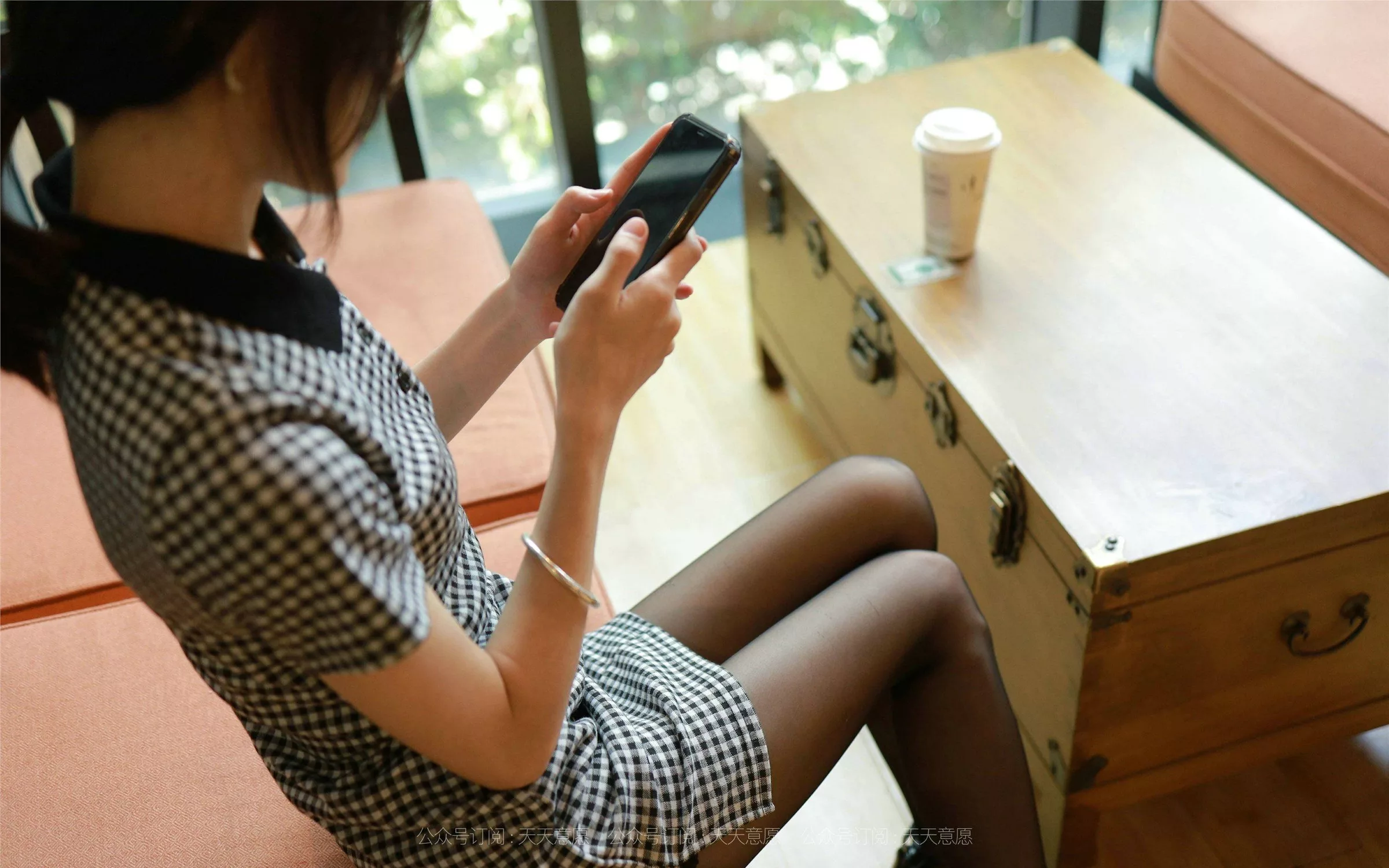 【异思趣向IESS】 丝享家882：小六《下午茶的格子短裙》【86P】 2021.08.07