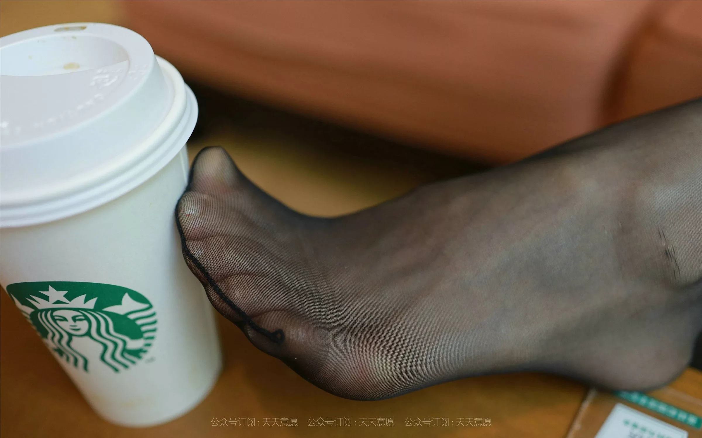 【异思趣向IESS】 丝享家882：小六《下午茶的格子短裙》【86P】 2021.08.07