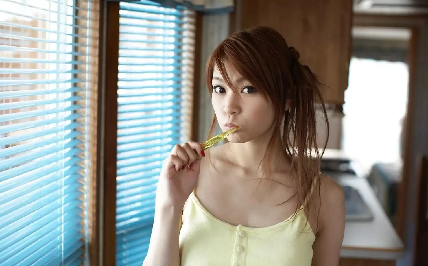 Kuroki 【网路收集】阳光女优-Arisa �木 甜蜜之旅