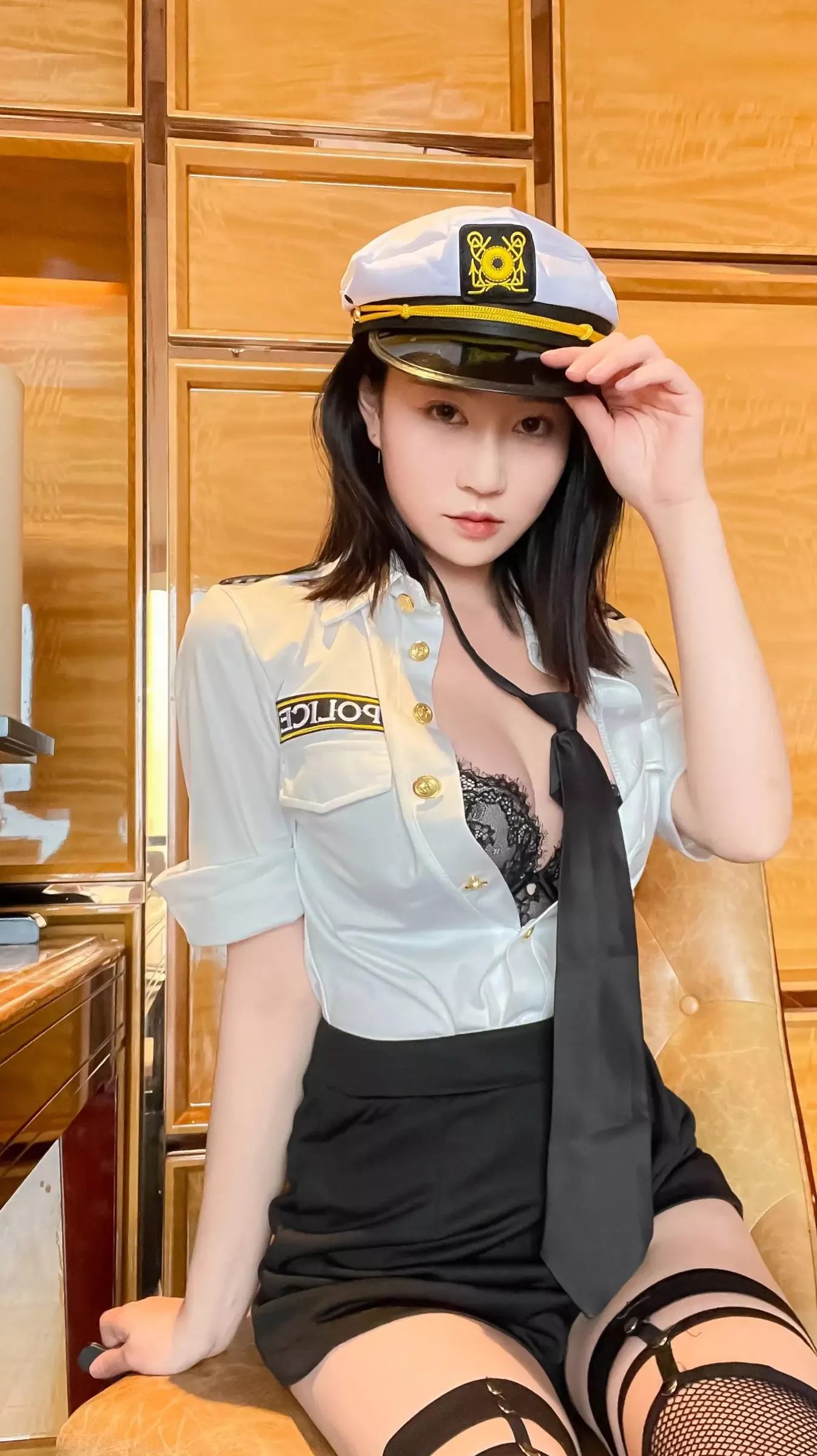 涩女警 》 【网路收集组列】福利姬 大尺码 高端福利帖【83P】 年年《