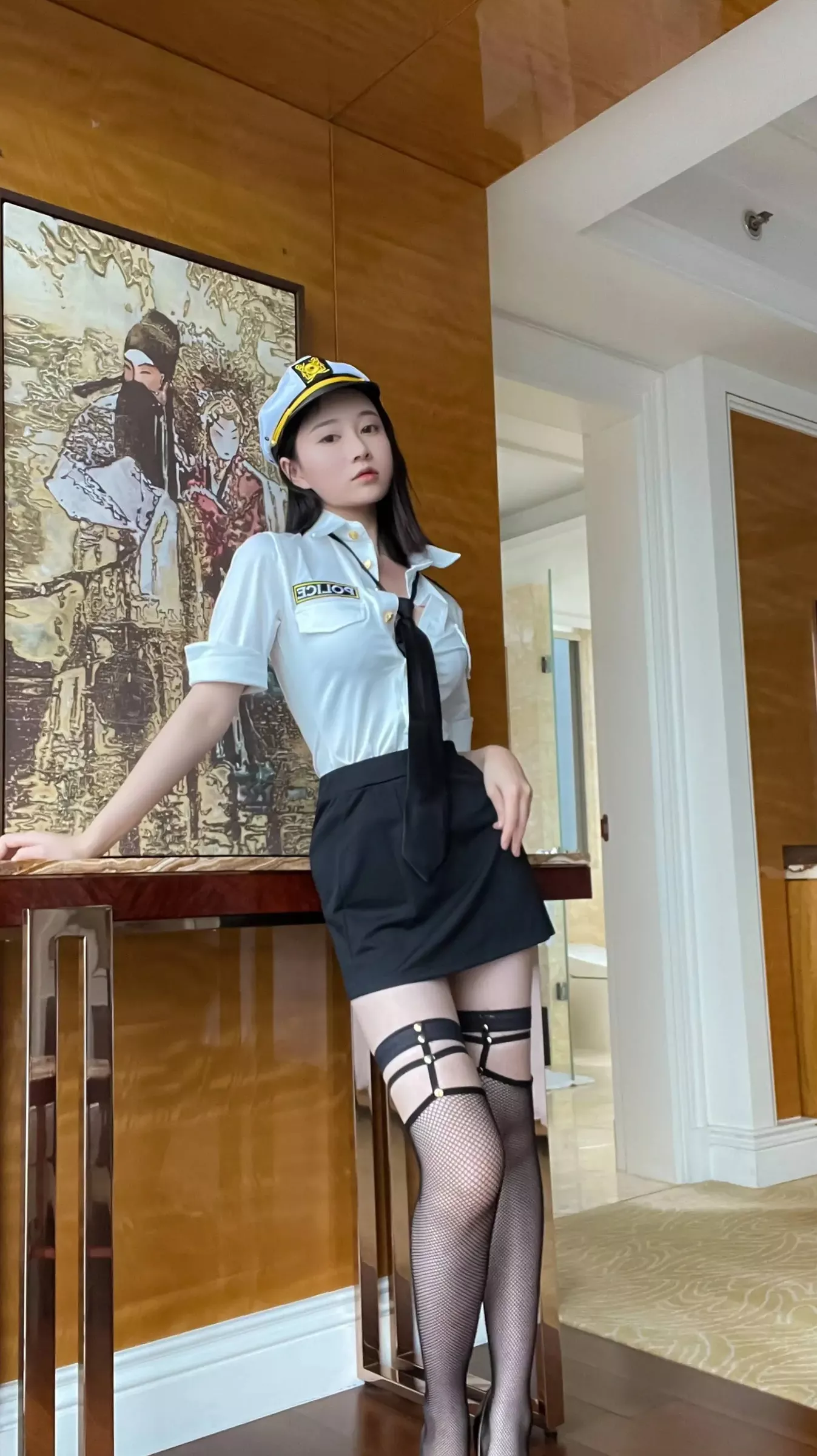 涩女警 》 【网路收集组列】福利姬 大尺码 高端福利帖【83P】 年年《