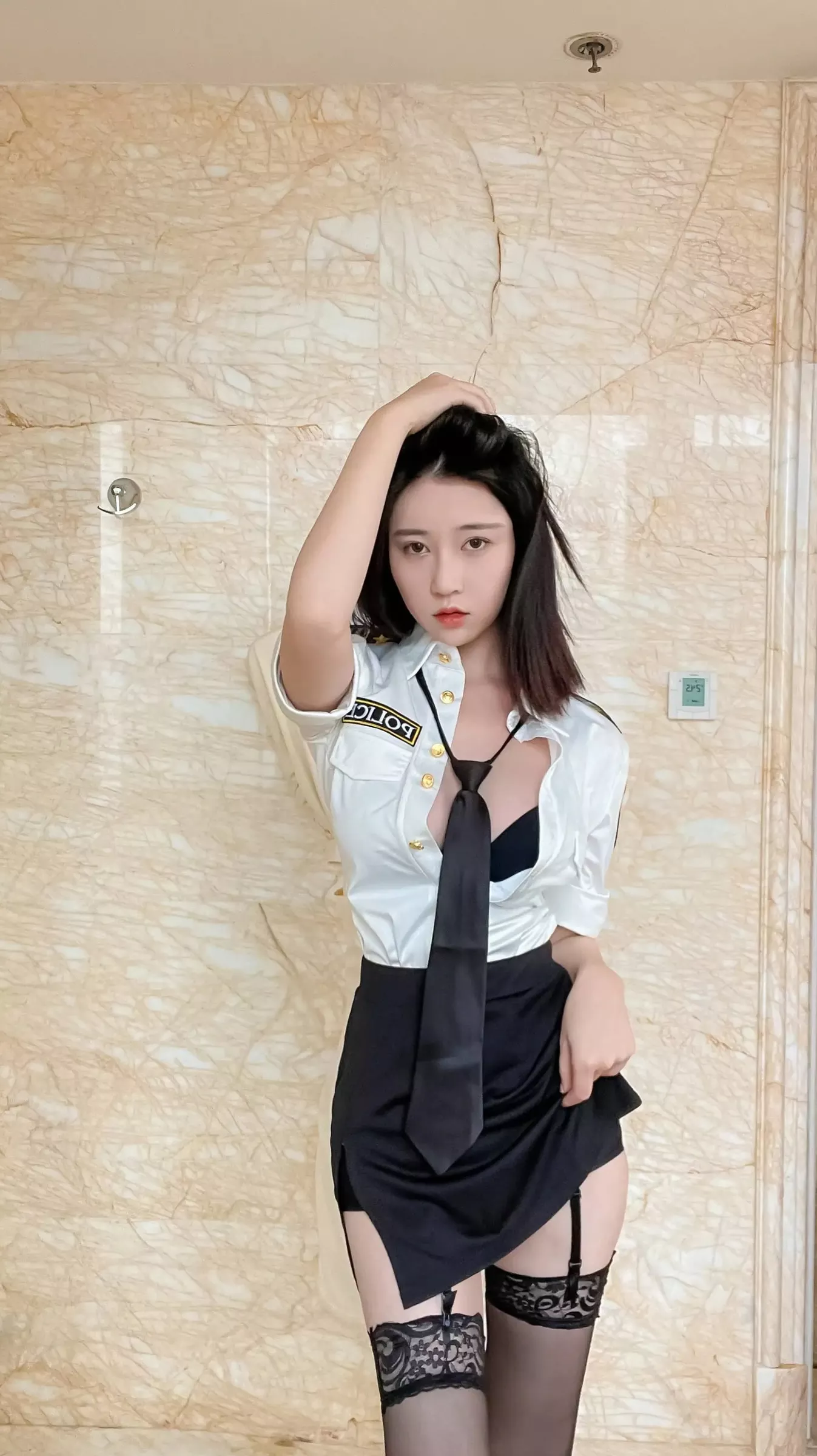 涩女警 》 【网路收集组列】福利姬 大尺码 高端福利帖【83P】 年年《