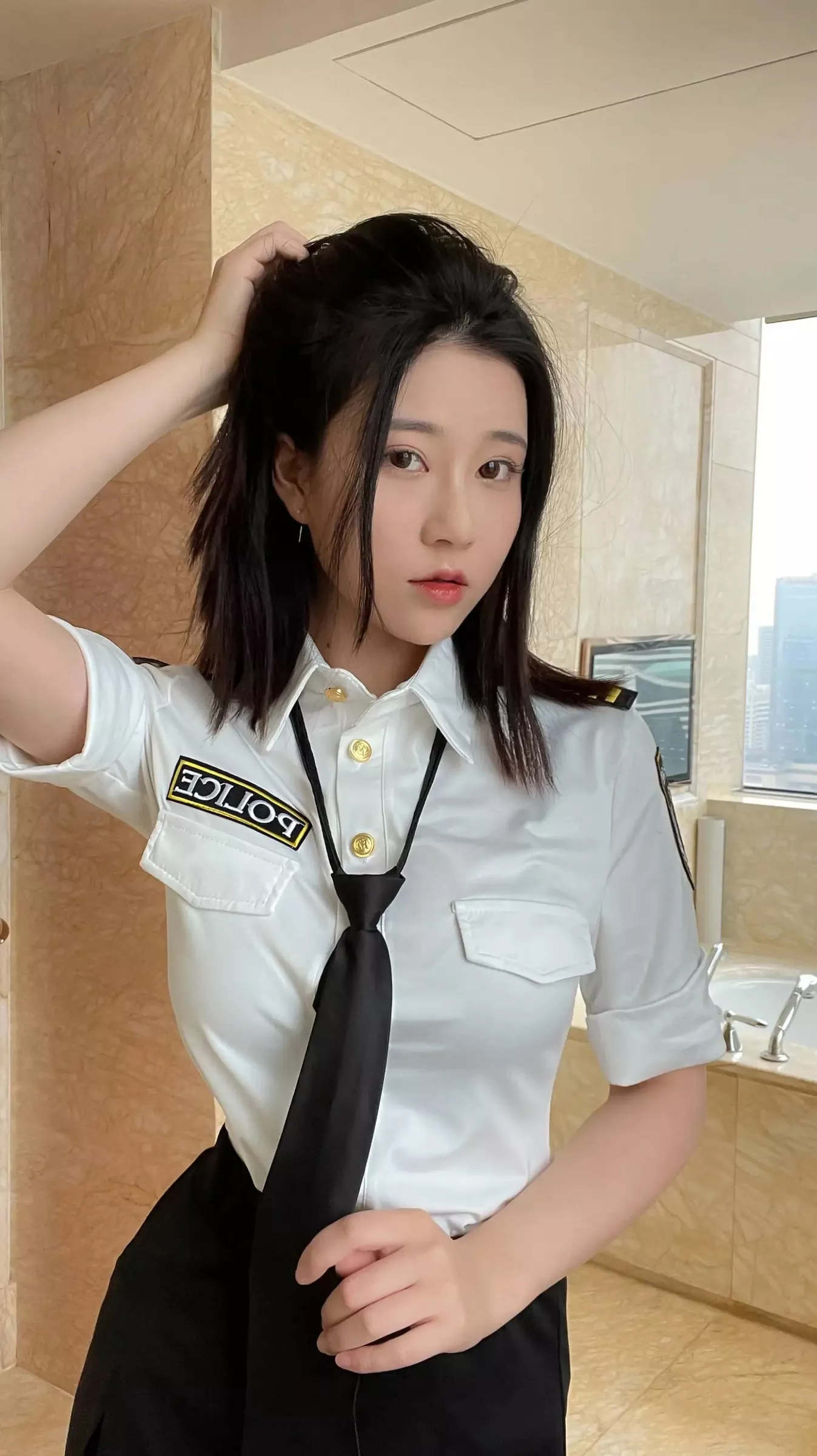 涩女警 》 【网路收集组列】福利姬 大尺码 高端福利帖【83P】 年年《