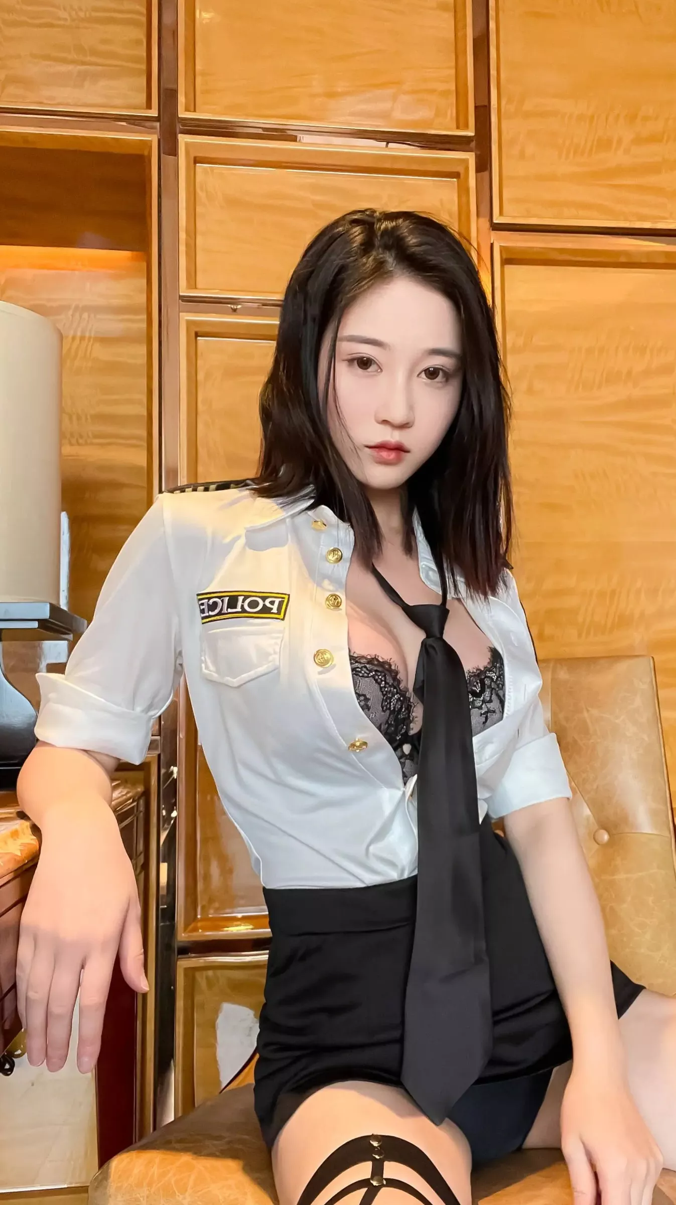 涩女警 》 【网路收集组列】福利姬 大尺码 高端福利帖【83P】 年年《