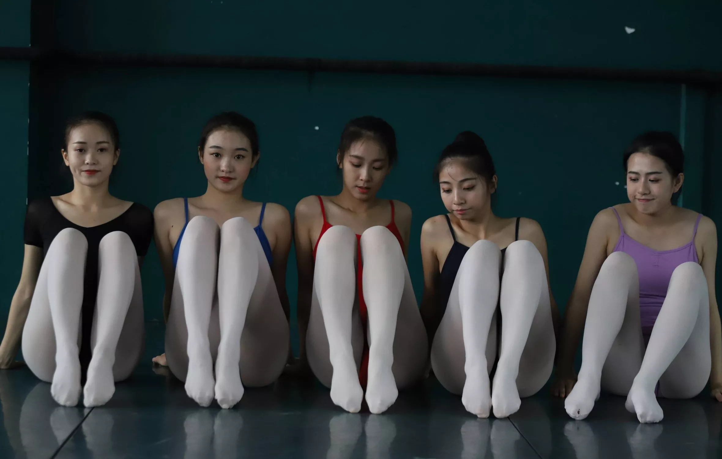 【大西瓜组图】 多色舞蹈服1【129P】 W004