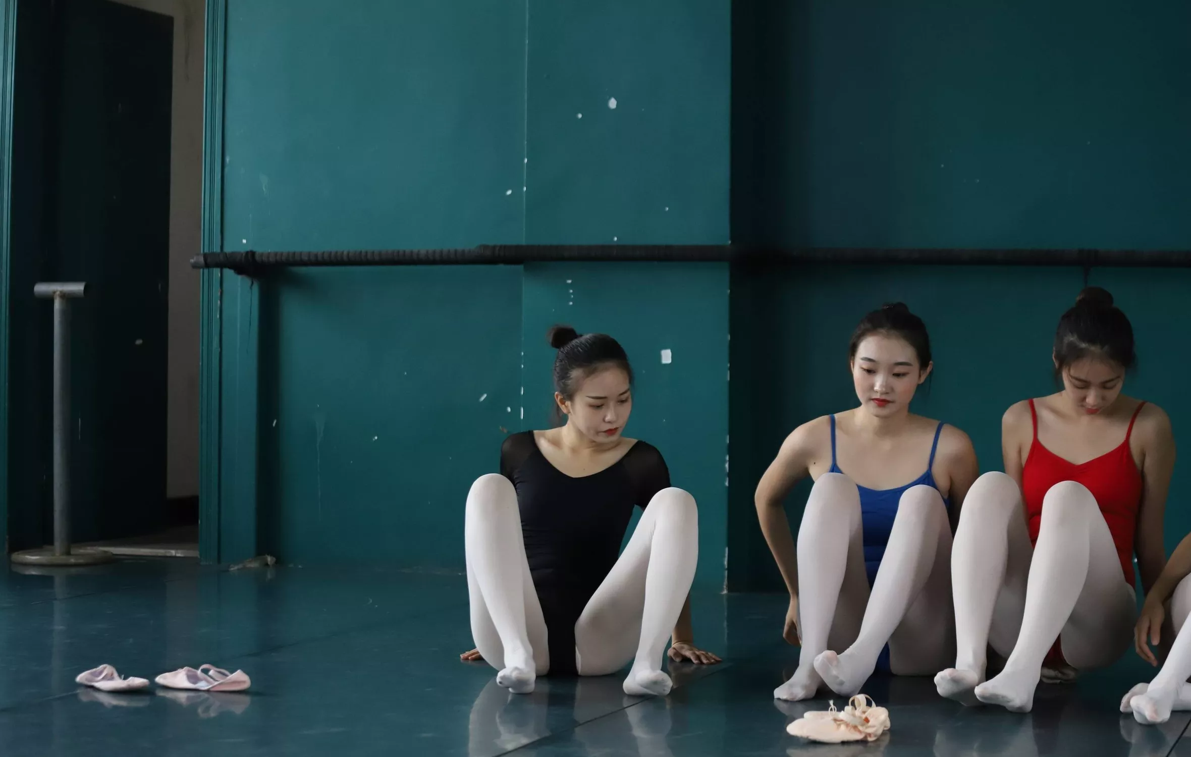 【大西瓜组图】 多色舞蹈服1【129P】 W004