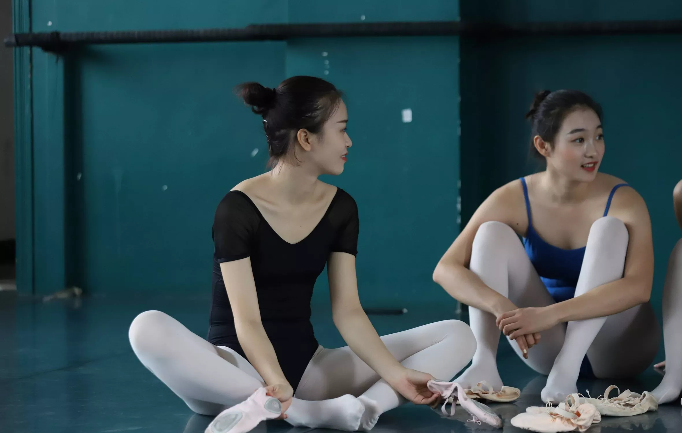 【大西瓜组图】 多色舞蹈服1【129P】 W004