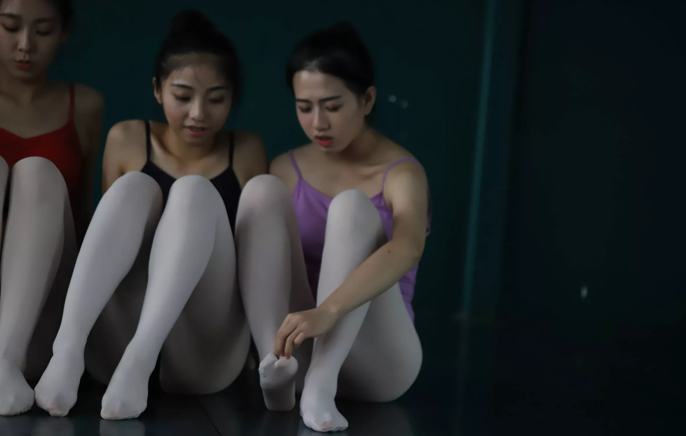 【大西瓜组图】 多色舞蹈服1【129P】 W004