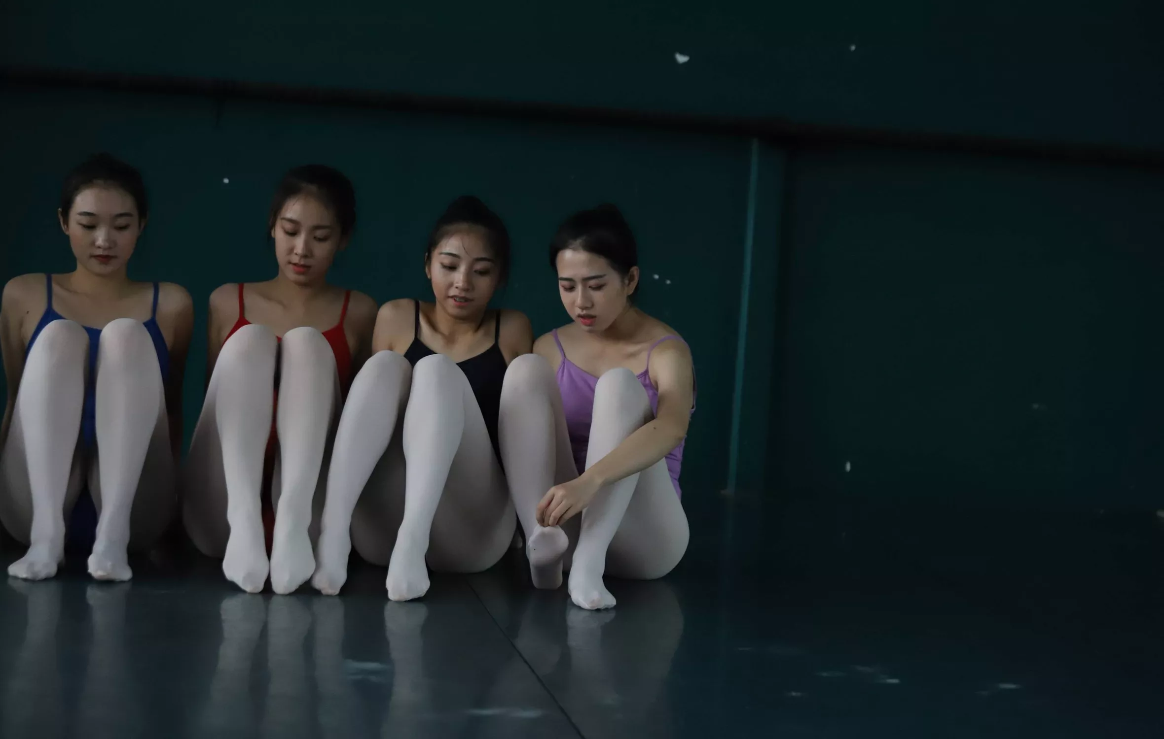 【大西瓜组图】 多色舞蹈服1【129P】 W004