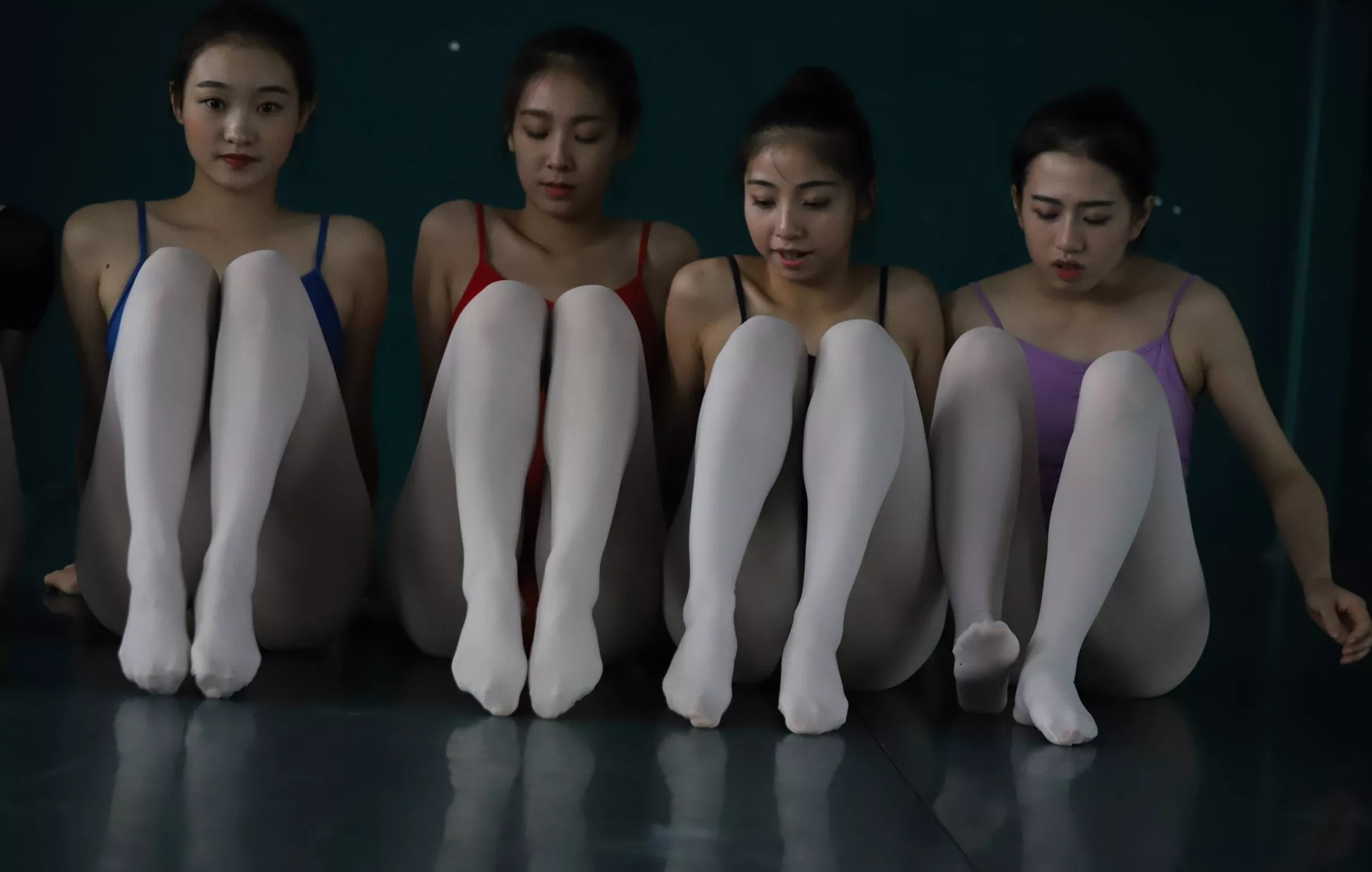 【大西瓜组图】 多色舞蹈服1【129P】 W004