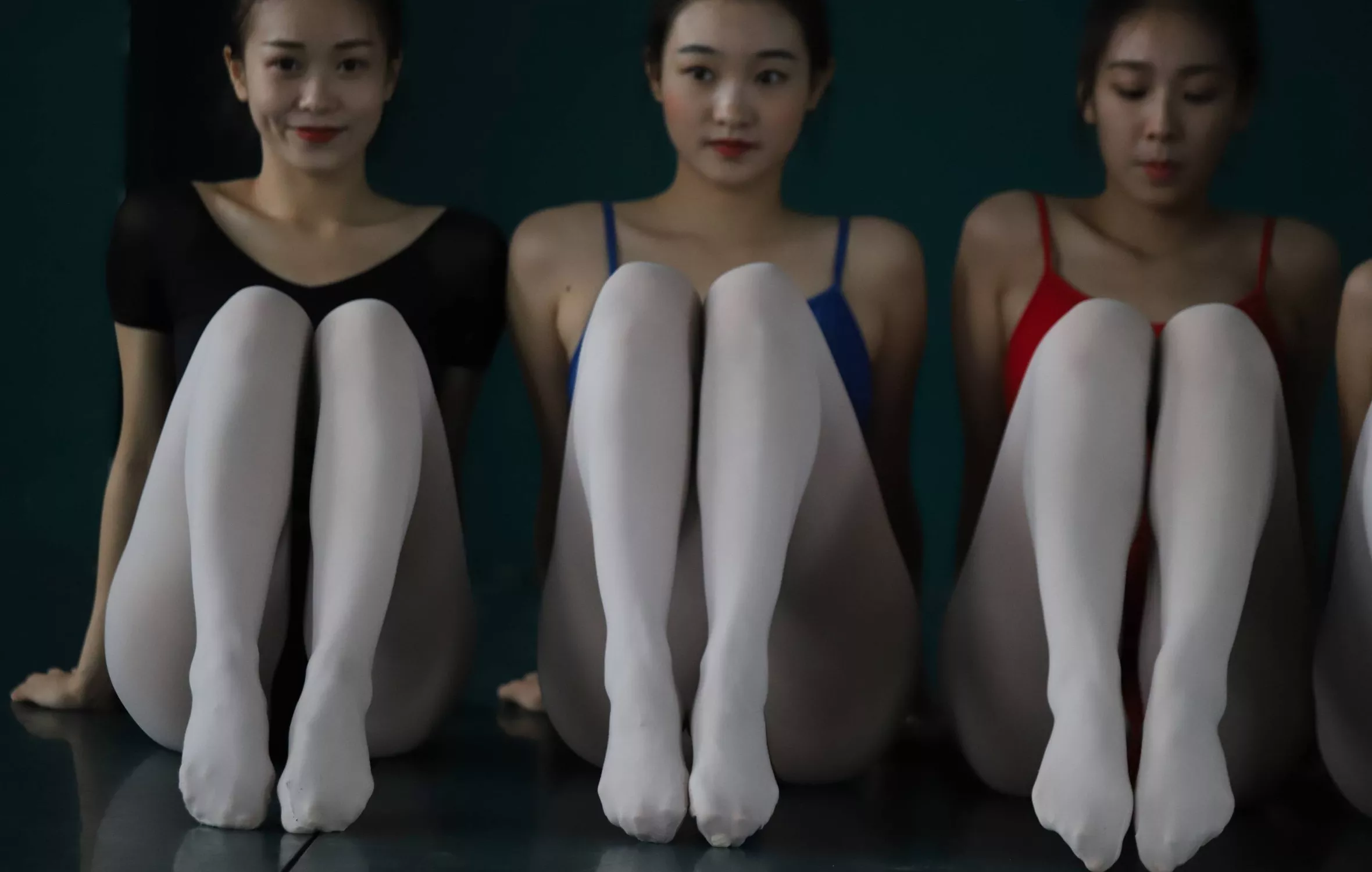 【大西瓜组图】 多色舞蹈服1【129P】 W004