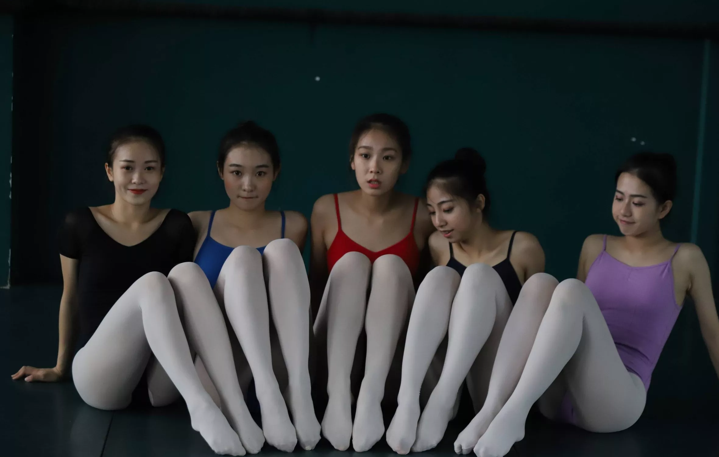 【大西瓜组图】 多色舞蹈服1【129P】 W004