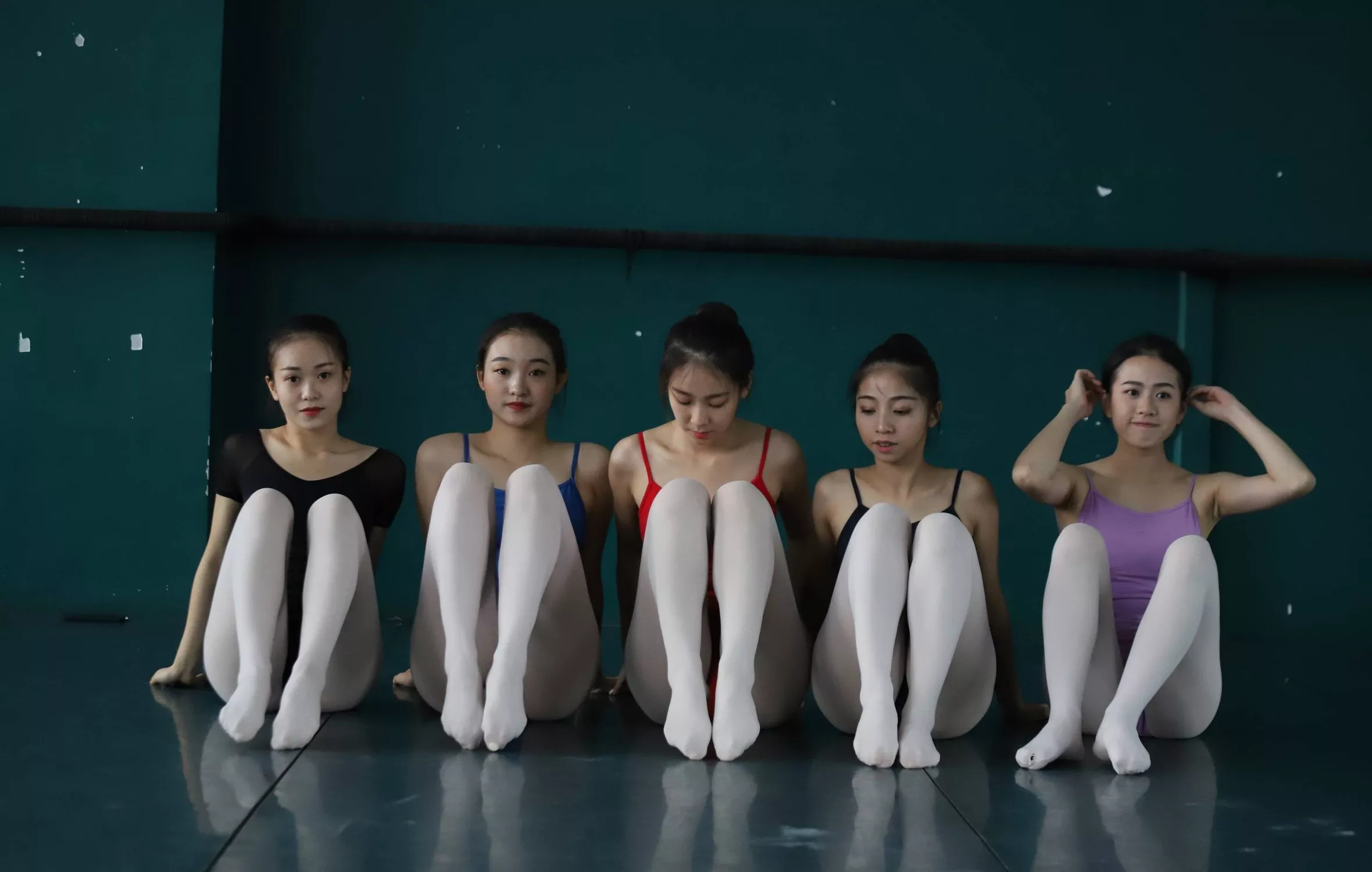 【大西瓜组图】 多色舞蹈服1【129P】 W004