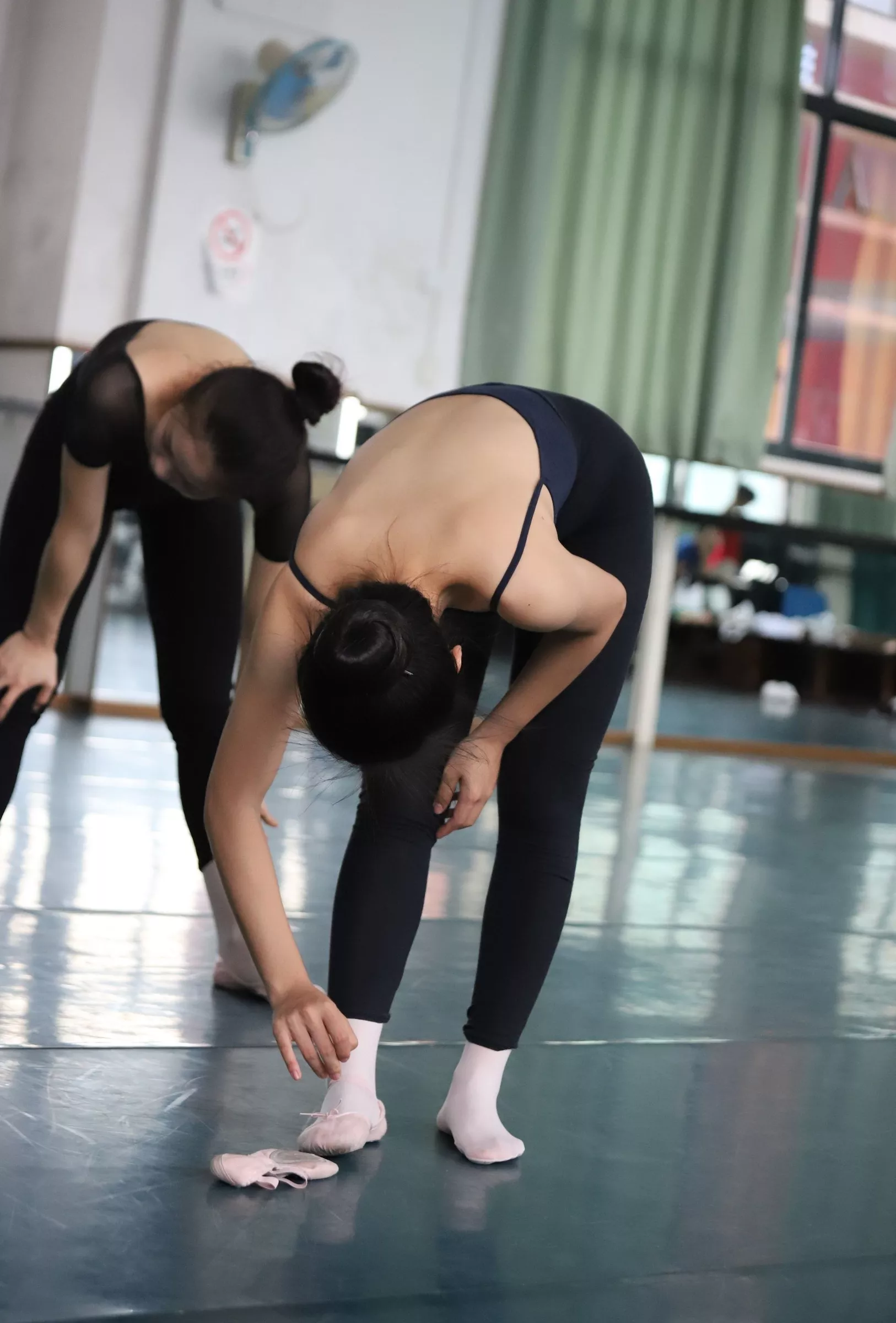 【大西瓜组图】 多色舞蹈服1【129P】 W004