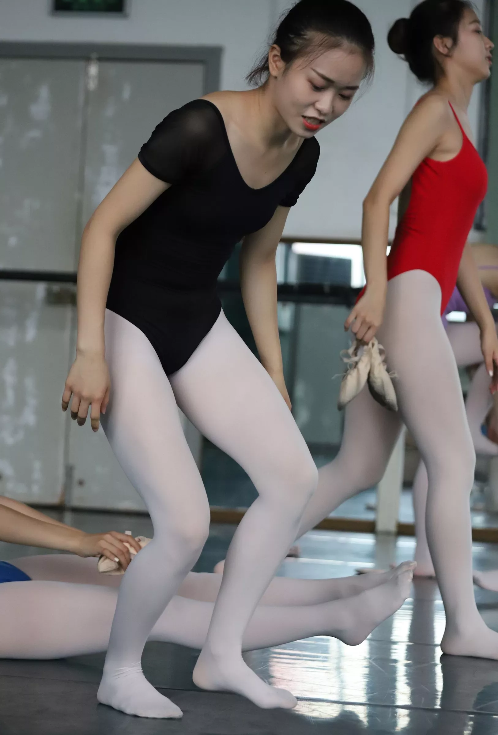 【大西瓜组图】 多色舞蹈服1【129P】 W004