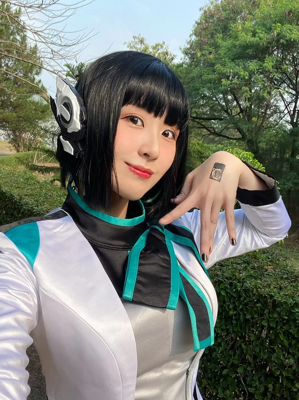 ) 更新 【快手Twitter收集】 larochefort11) ( 拉里萨・罗什福尔 (