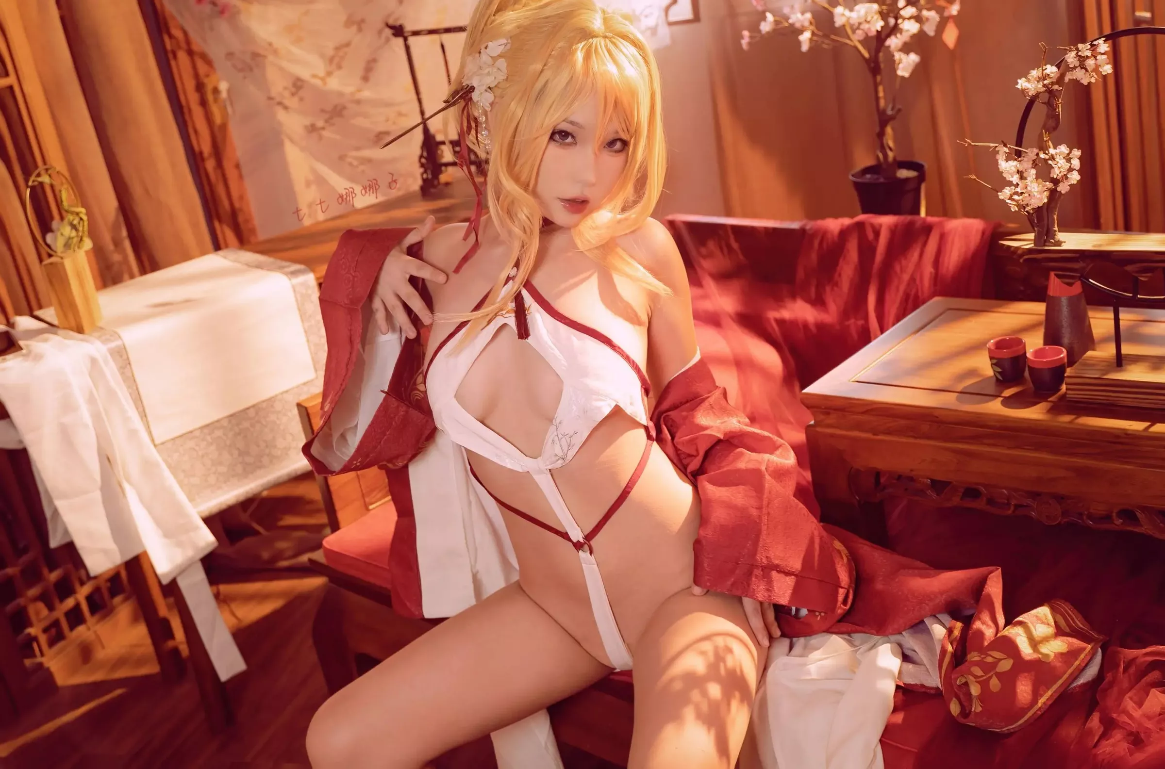 七七娜娜子《 》贵宾福利帖【48P】 【网路收集系列】福利姬 新春