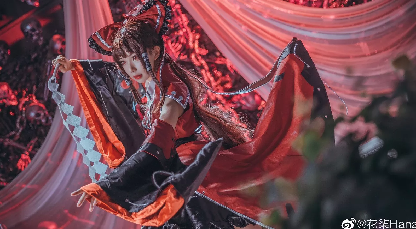 花柒Hana 博丽灵梦红魔城�凰� 东方project (9P) 美人cosplay