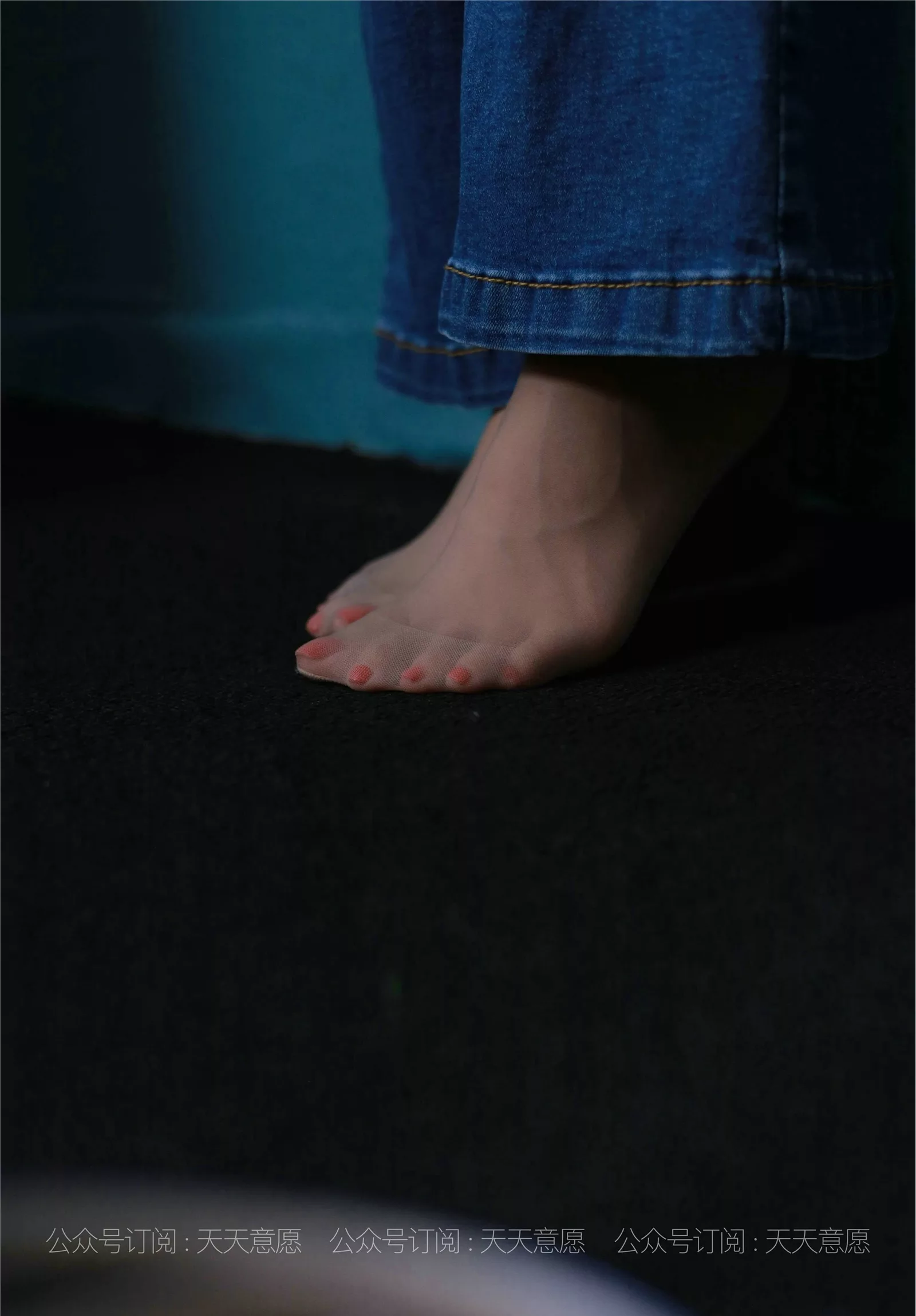 【异思趣向iess】 丝享家879：美子《美背库里丝》【97P】 2021.08.04