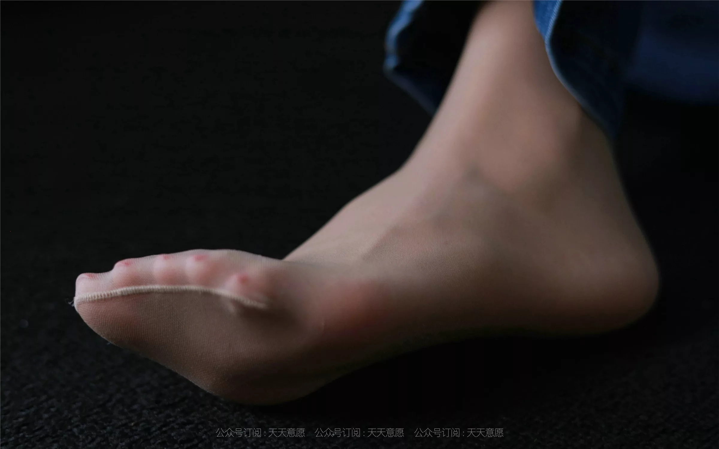 【异思趣向iess】 丝享家879：美子《美背库里丝》【97P】 2021.08.04