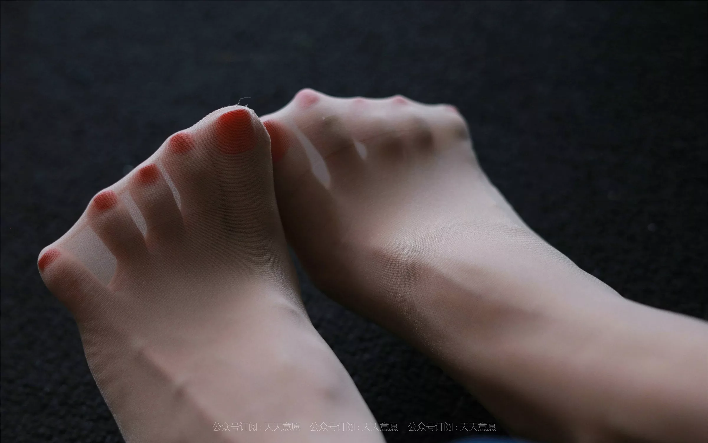 【异思趣向iess】 丝享家879：美子《美背库里丝》【97P】 2021.08.04