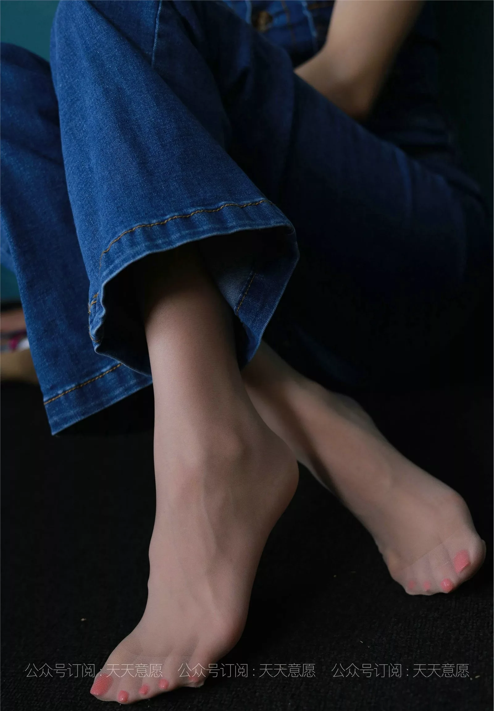 【异思趣向iess】 丝享家879：美子《美背库里丝》【97P】 2021.08.04