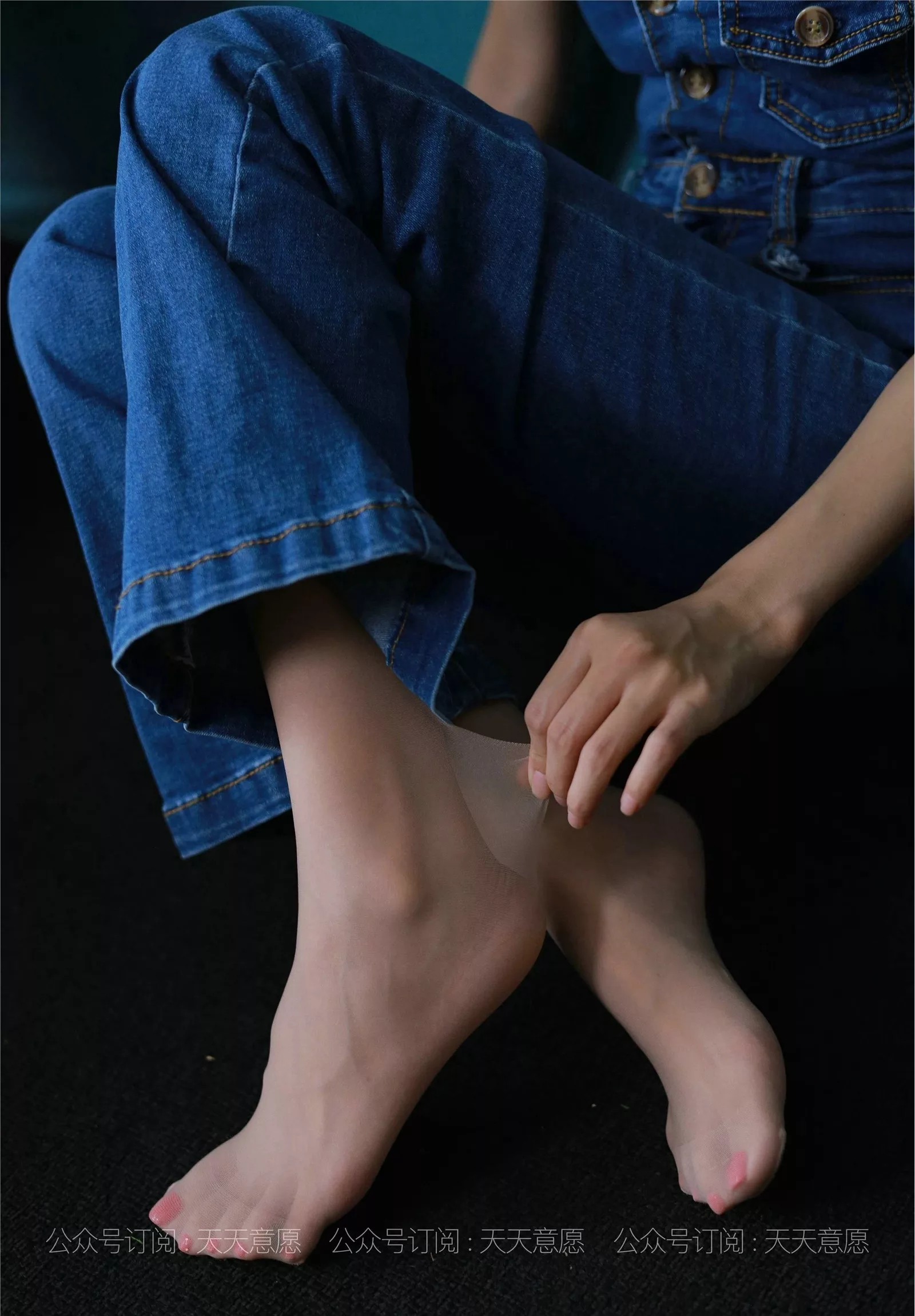 【异思趣向iess】 丝享家879：美子《美背库里丝》【97P】 2021.08.04