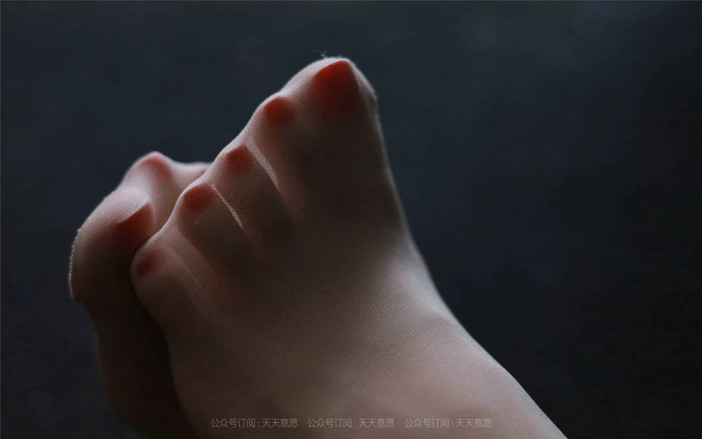 【异思趣向iess】 丝享家879：美子《美背库里丝》【97P】 2021.08.04