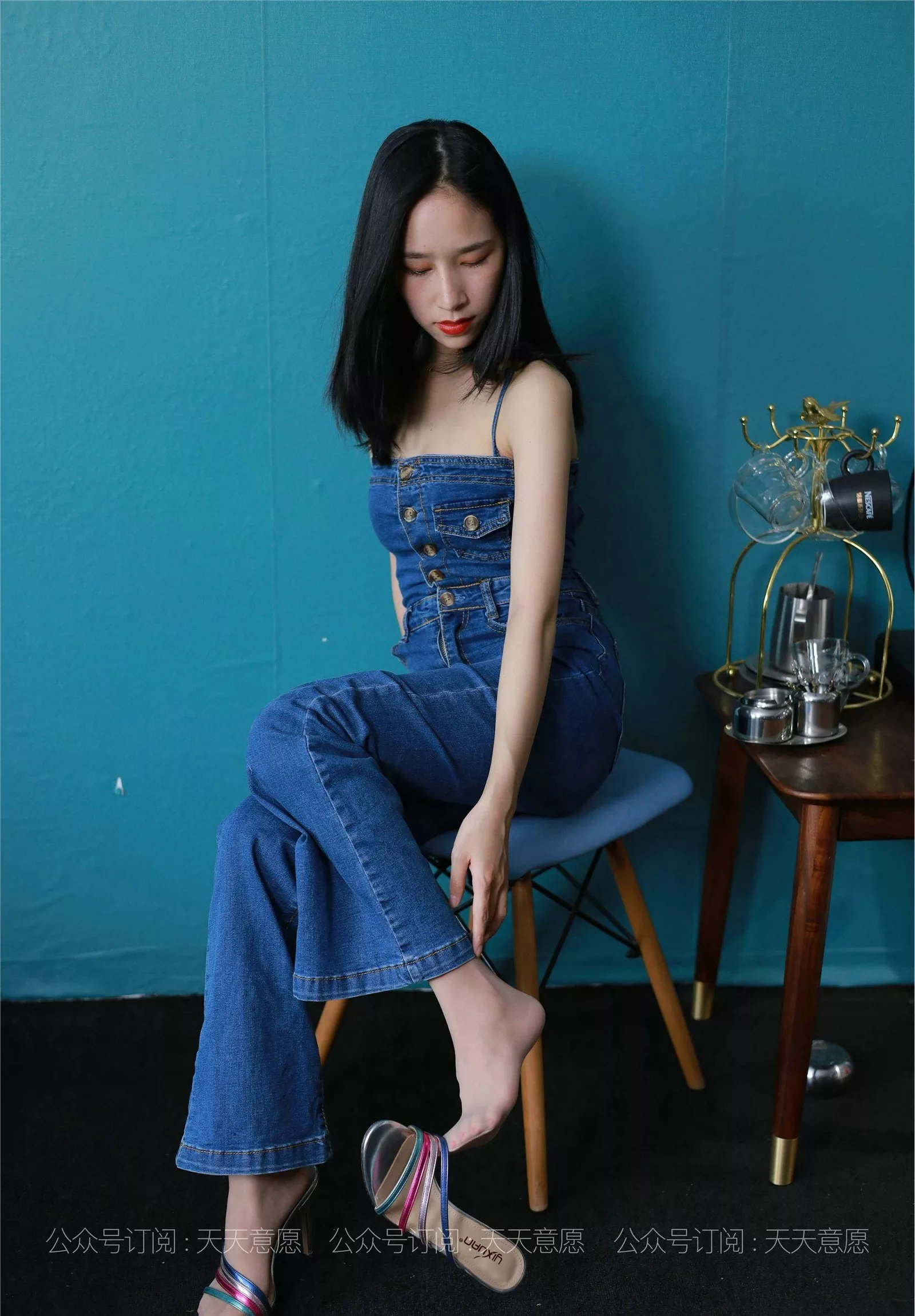 【异思趣向iess】 丝享家879：美子《美背库里丝》【97P】 2021.08.04