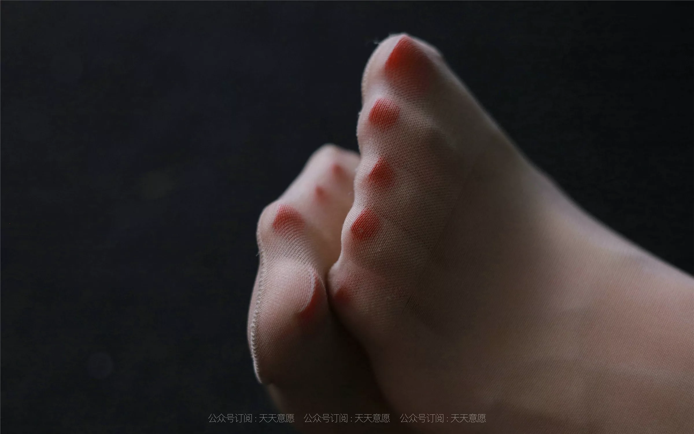 【异思趣向iess】 丝享家879：美子《美背库里丝》【97P】 2021.08.04