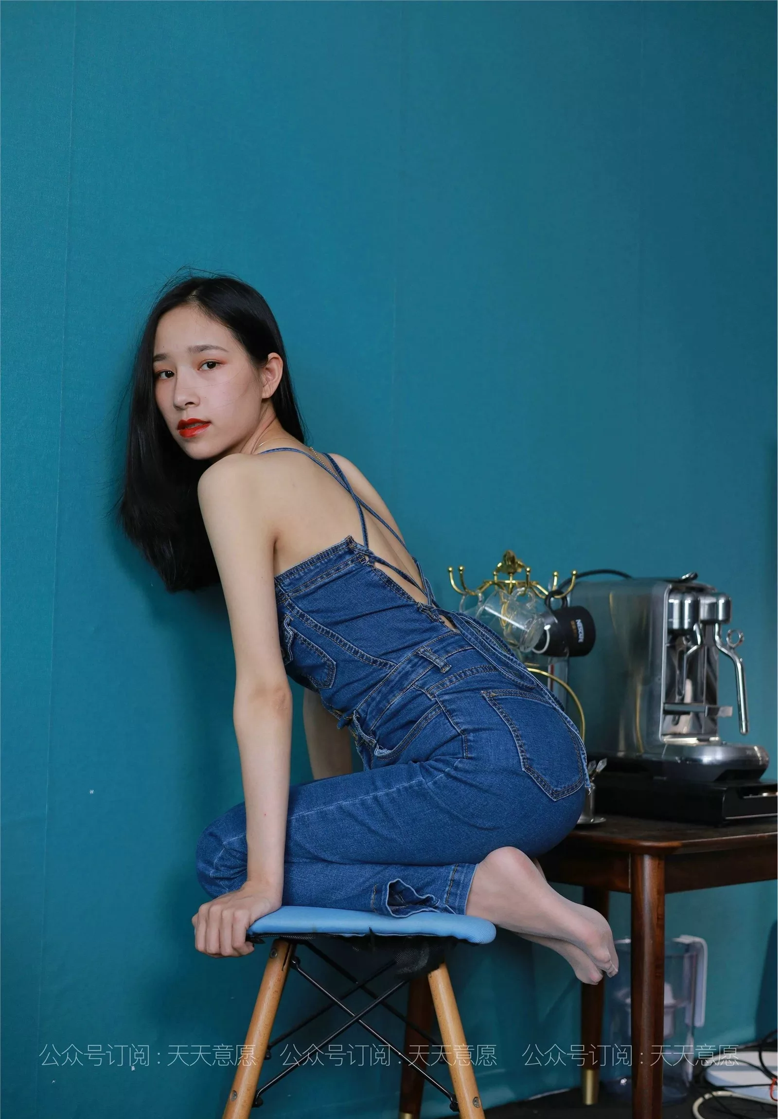 【异思趣向iess】 丝享家879：美子《美背库里丝》【97P】 2021.08.04