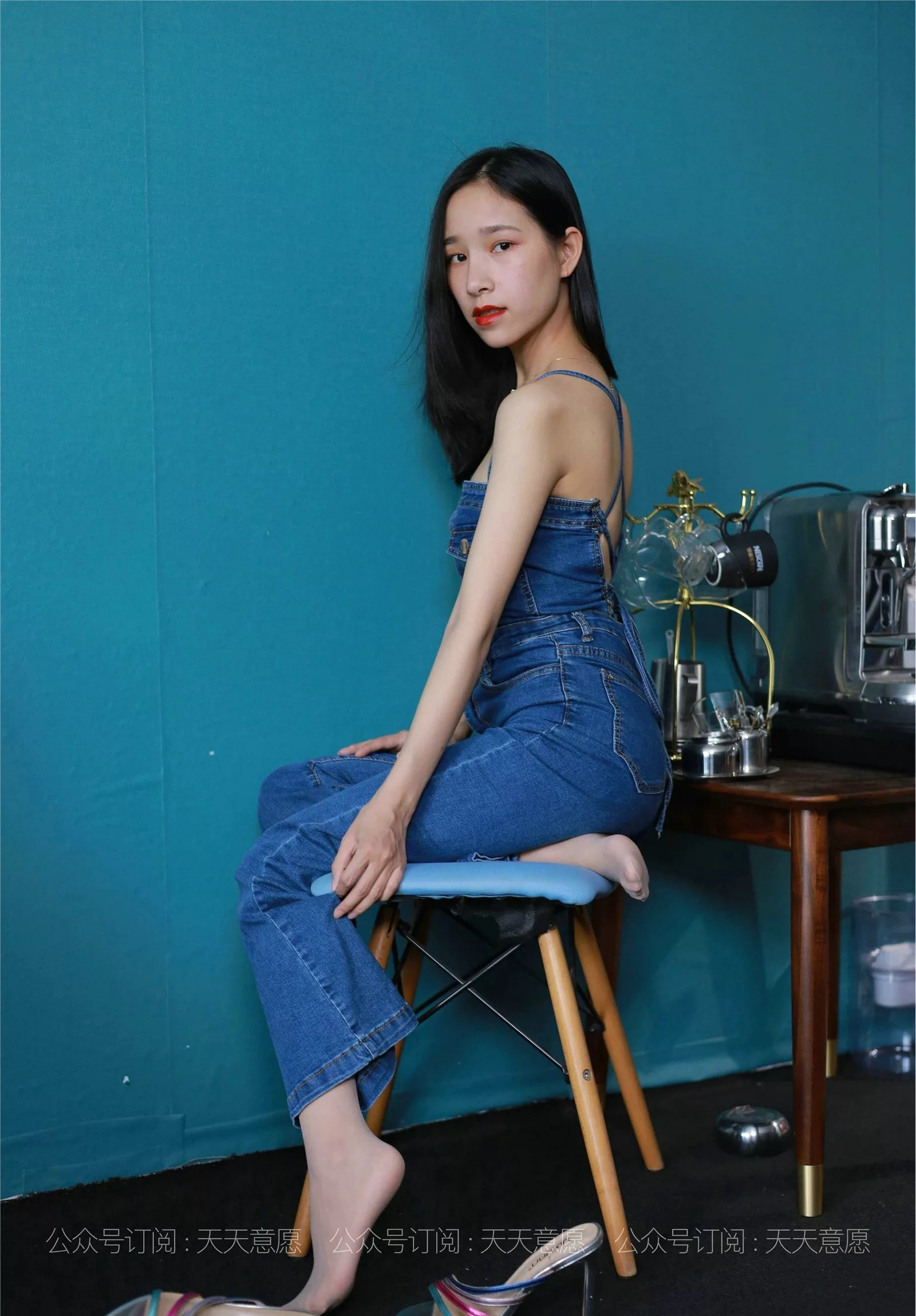 【异思趣向iess】 丝享家879：美子《美背库里丝》【97P】 2021.08.04