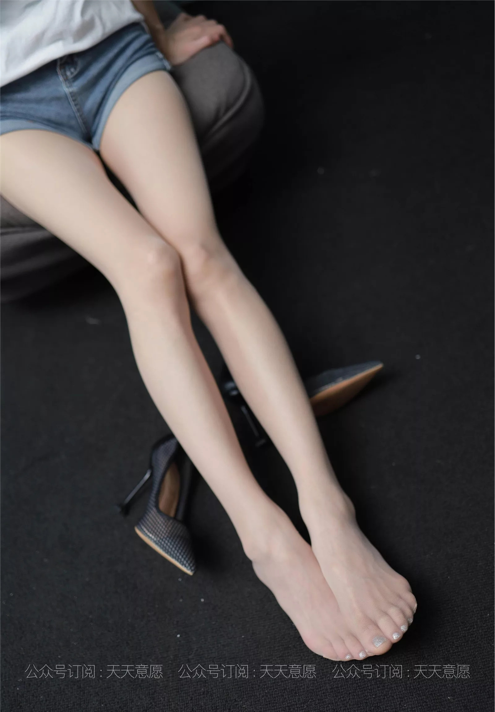 【异思趣向IESS】 2021.08.03 丝享家878：小六《邻家少女爱看书》【100P】