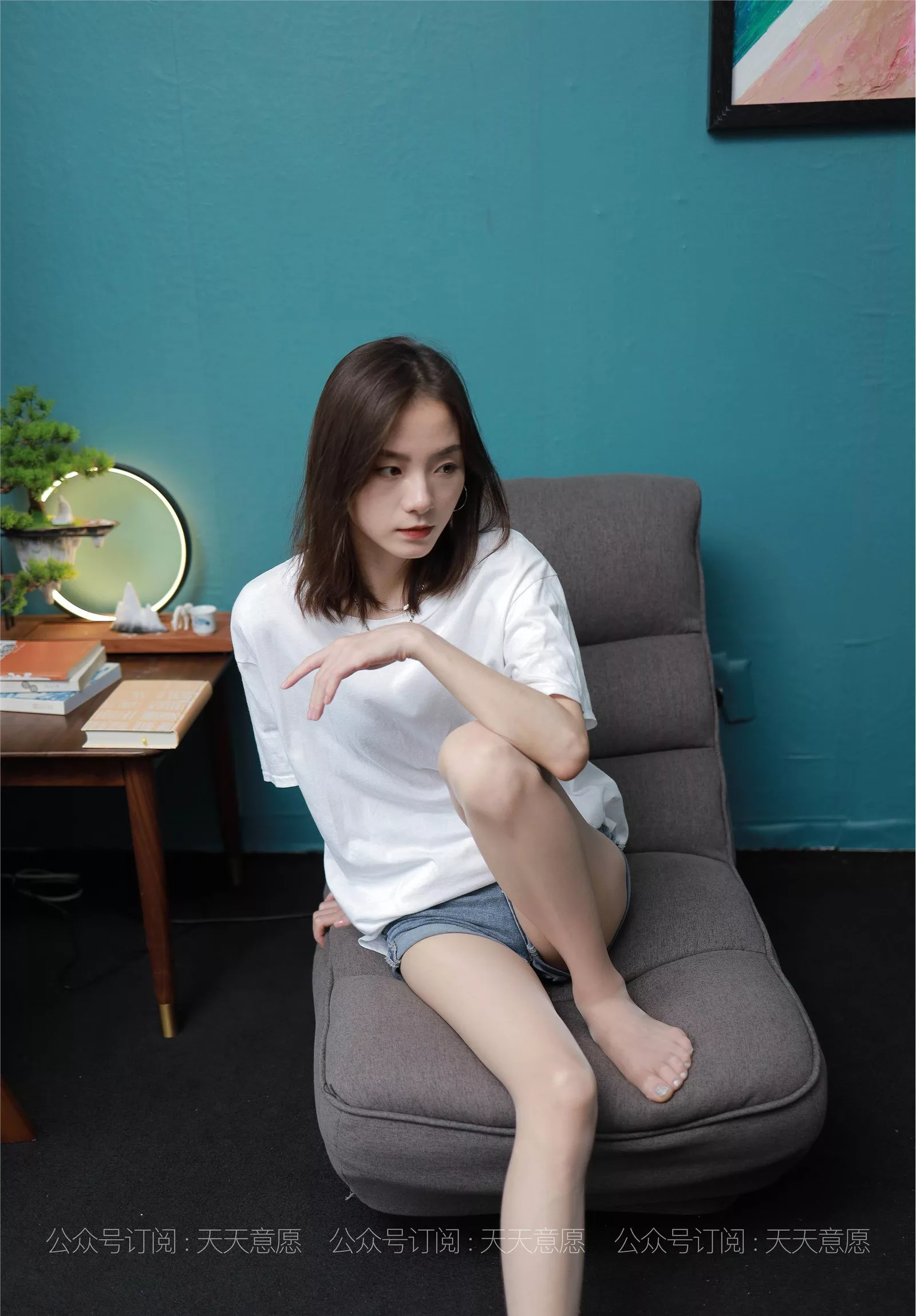 【异思趣向IESS】 2021.08.03 丝享家878：小六《邻家少女爱看书》【100P】